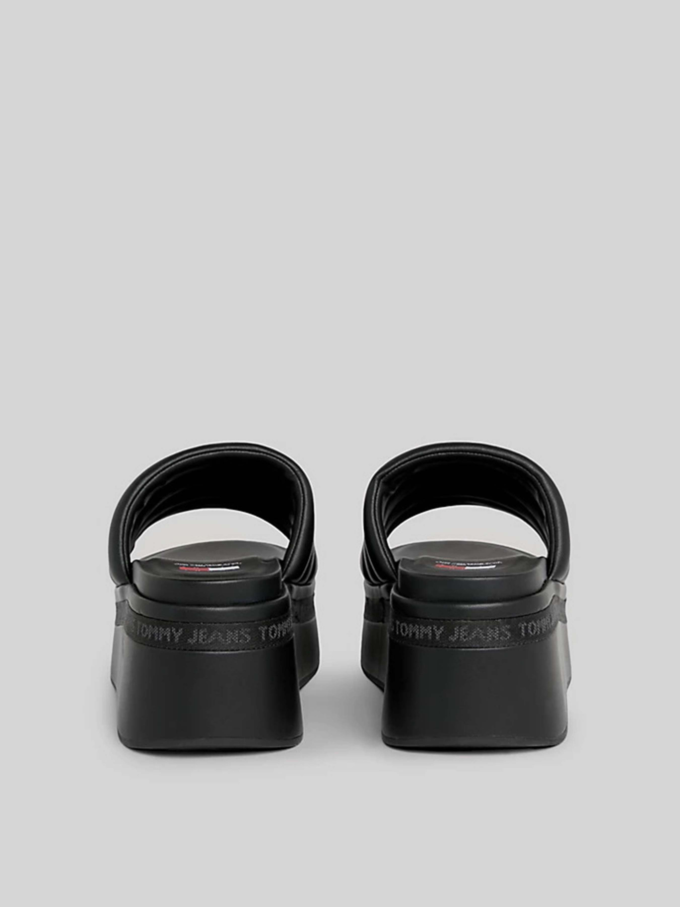 Шлепанцы Tommy Hilfiger модель EN0EN02455-BDS Фото