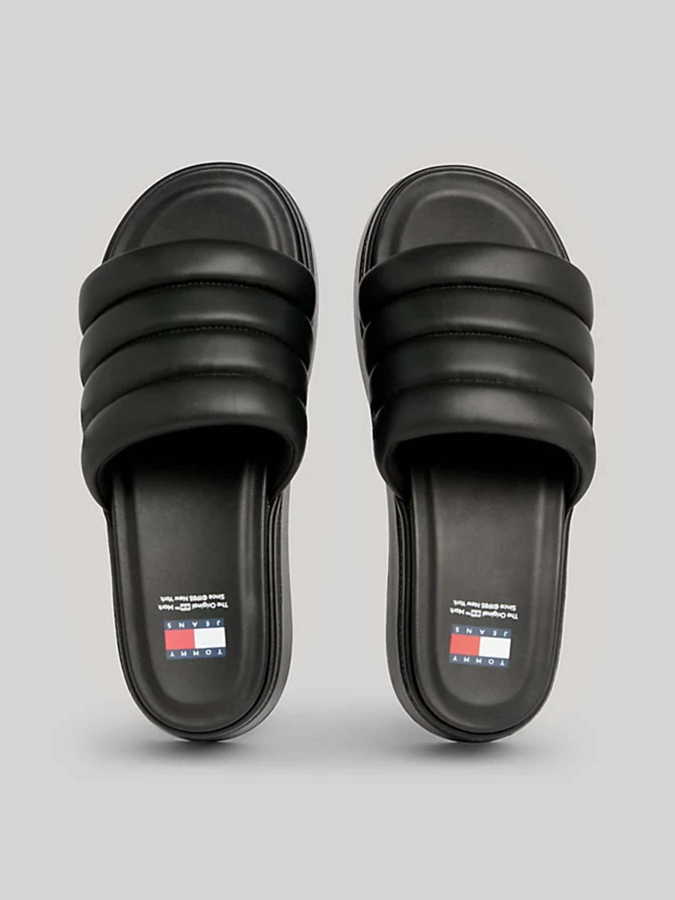 Шлепанцы Tommy Hilfiger модель EN0EN02455-BDS Фото