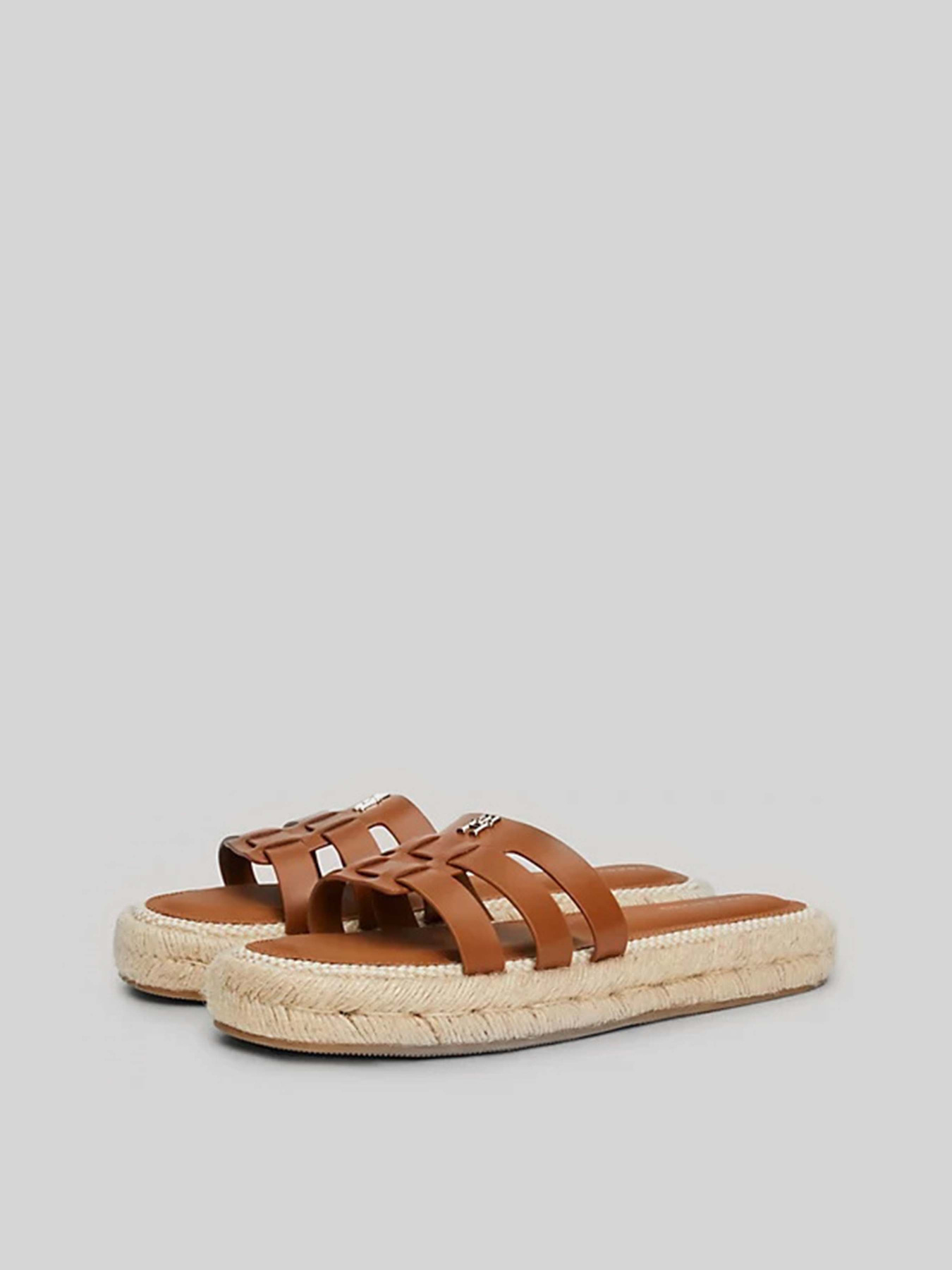 Шлепанцы Tommy Hilfiger модель FW0FW07745-GQS Фото