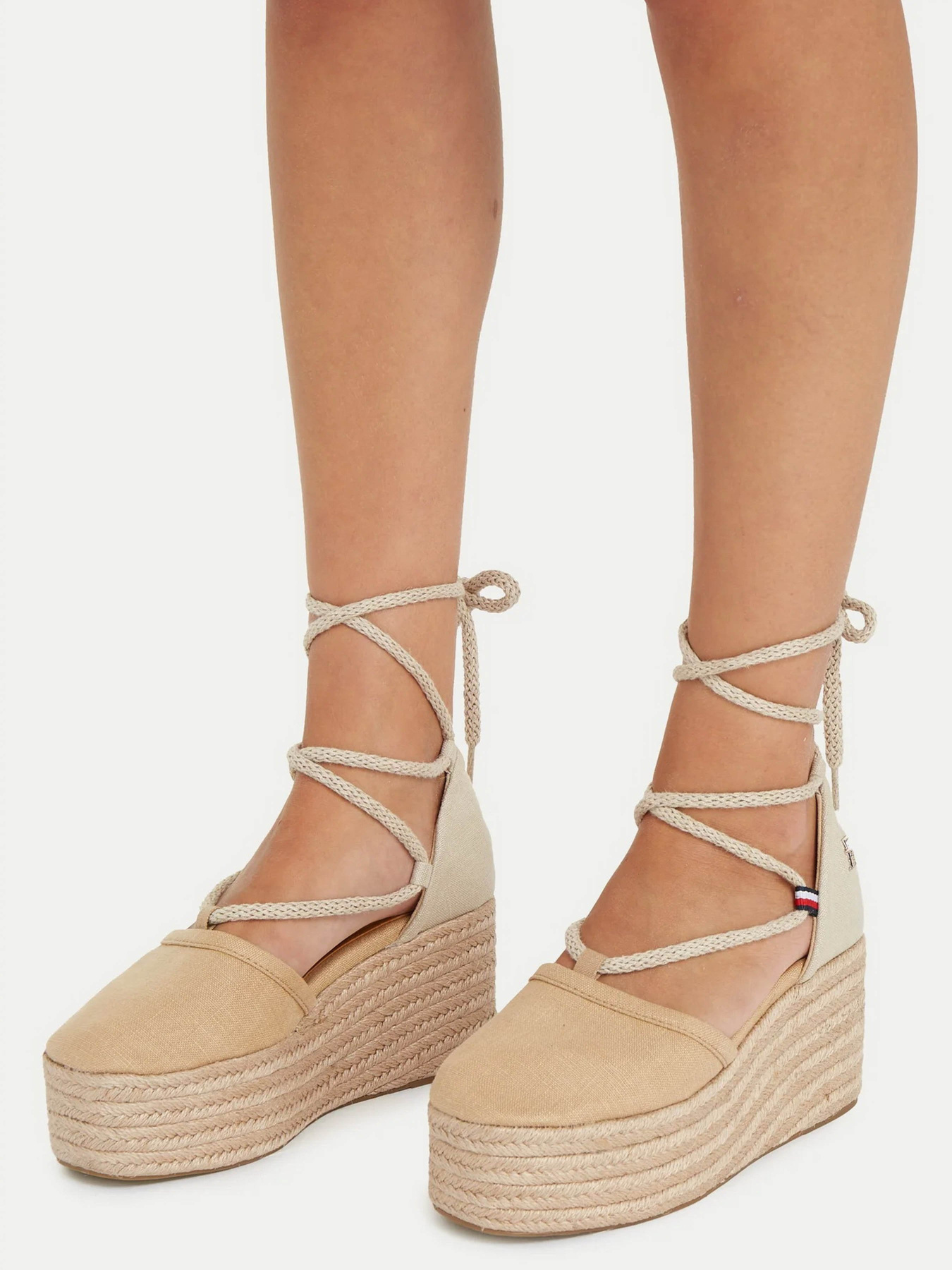 Босоножки Tommy Hilfiger модель FW0FW07746-RBL Фото