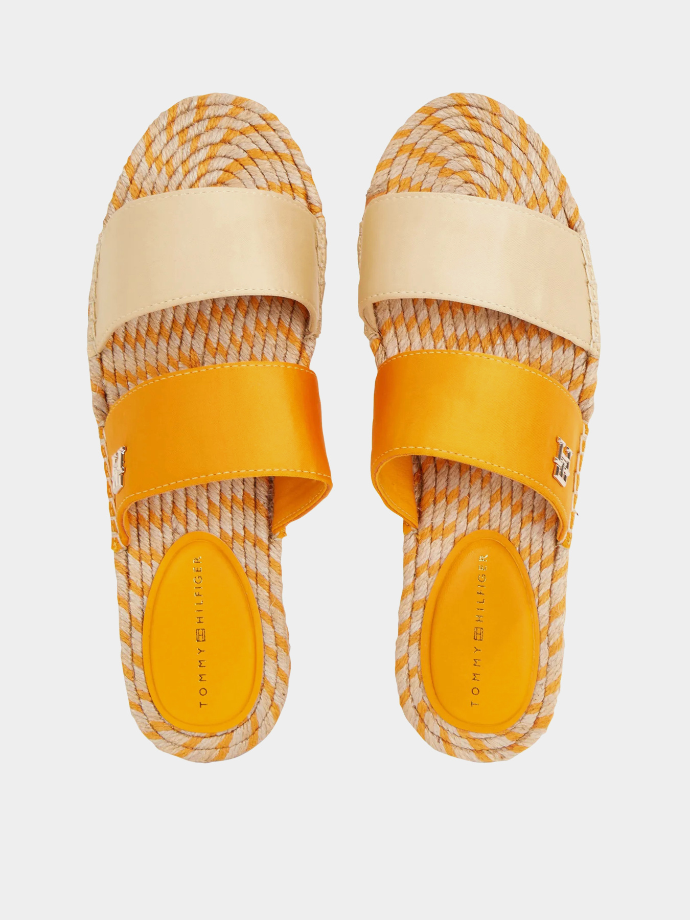 Шлепанцы Tommy Hilfiger модель FW0FW07747-SG3 Фото