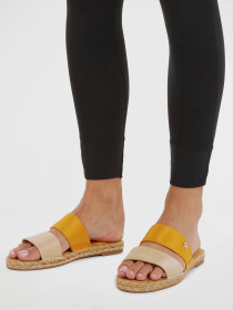 Шльопанці Tommy Hilfiger модель FW0FW07747-SG3 Фото