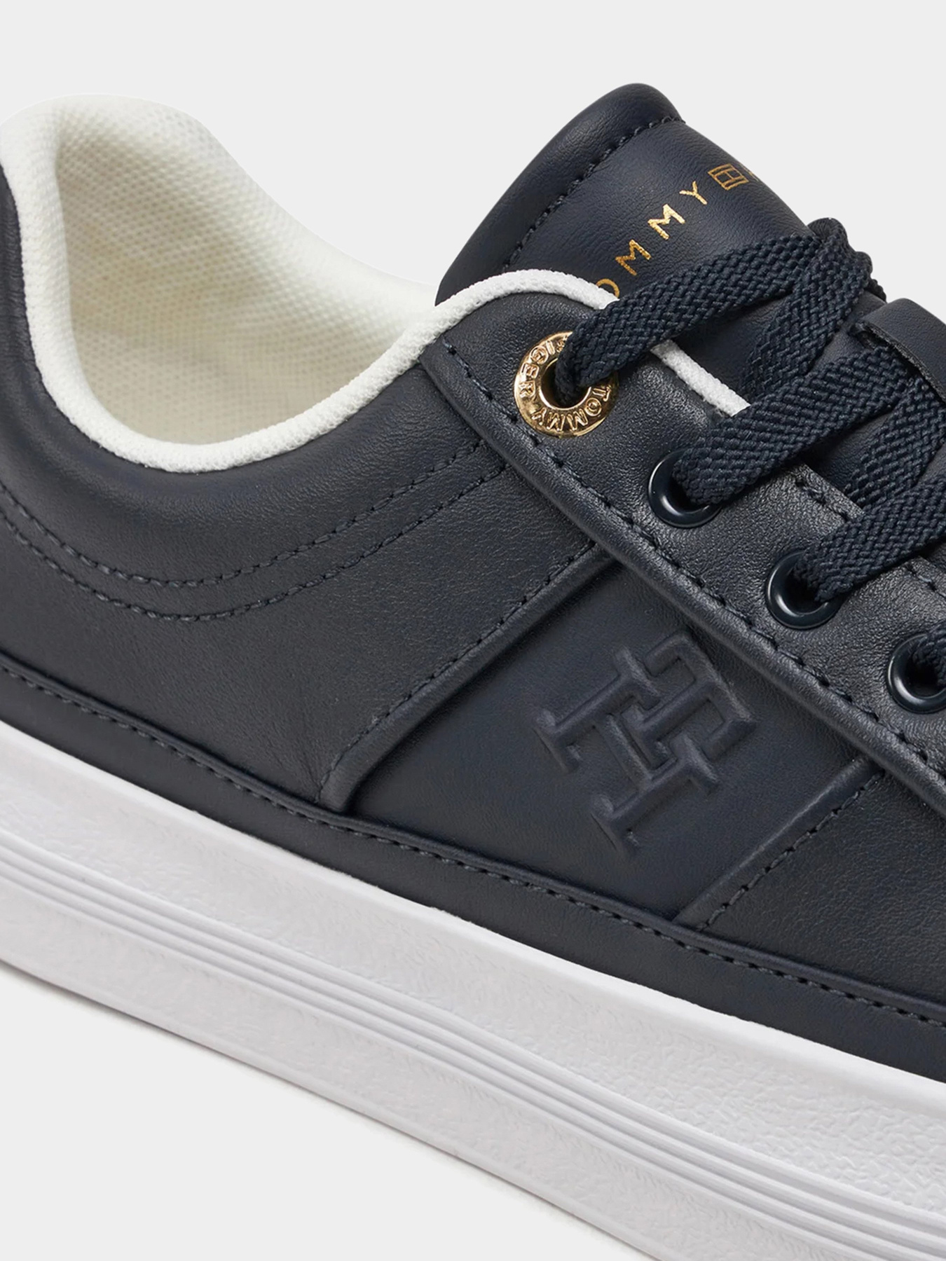 Кеди низькі Tommy Hilfiger модель FW0FW07945-DW6 Кеди низькі Tommy Hilfiger модель FW0FW07945-DW6 Фото