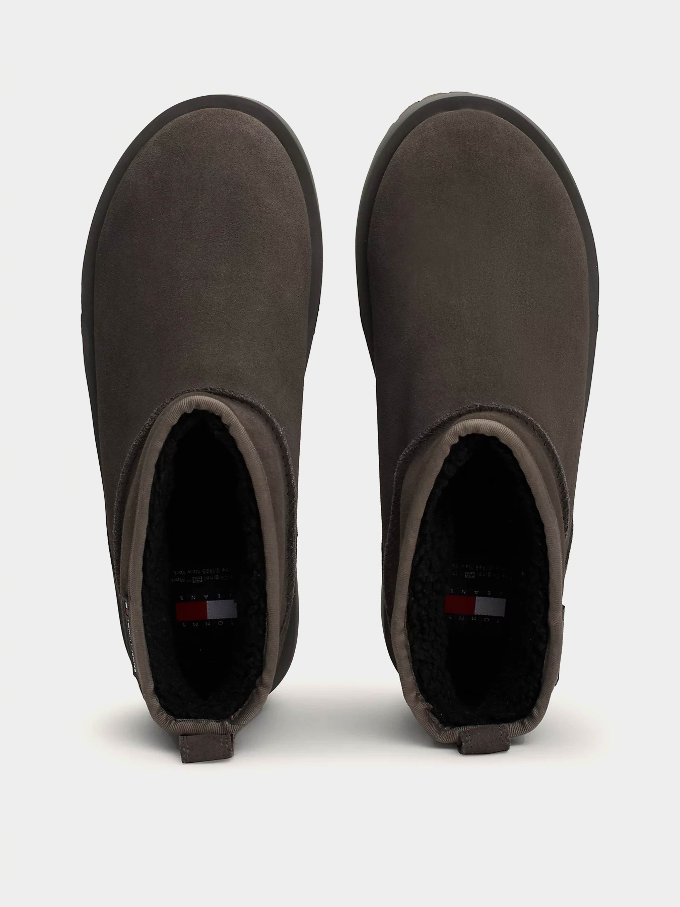 Ботинки Tommy Hilfiger модель EN0EN02599-PL0 Фото