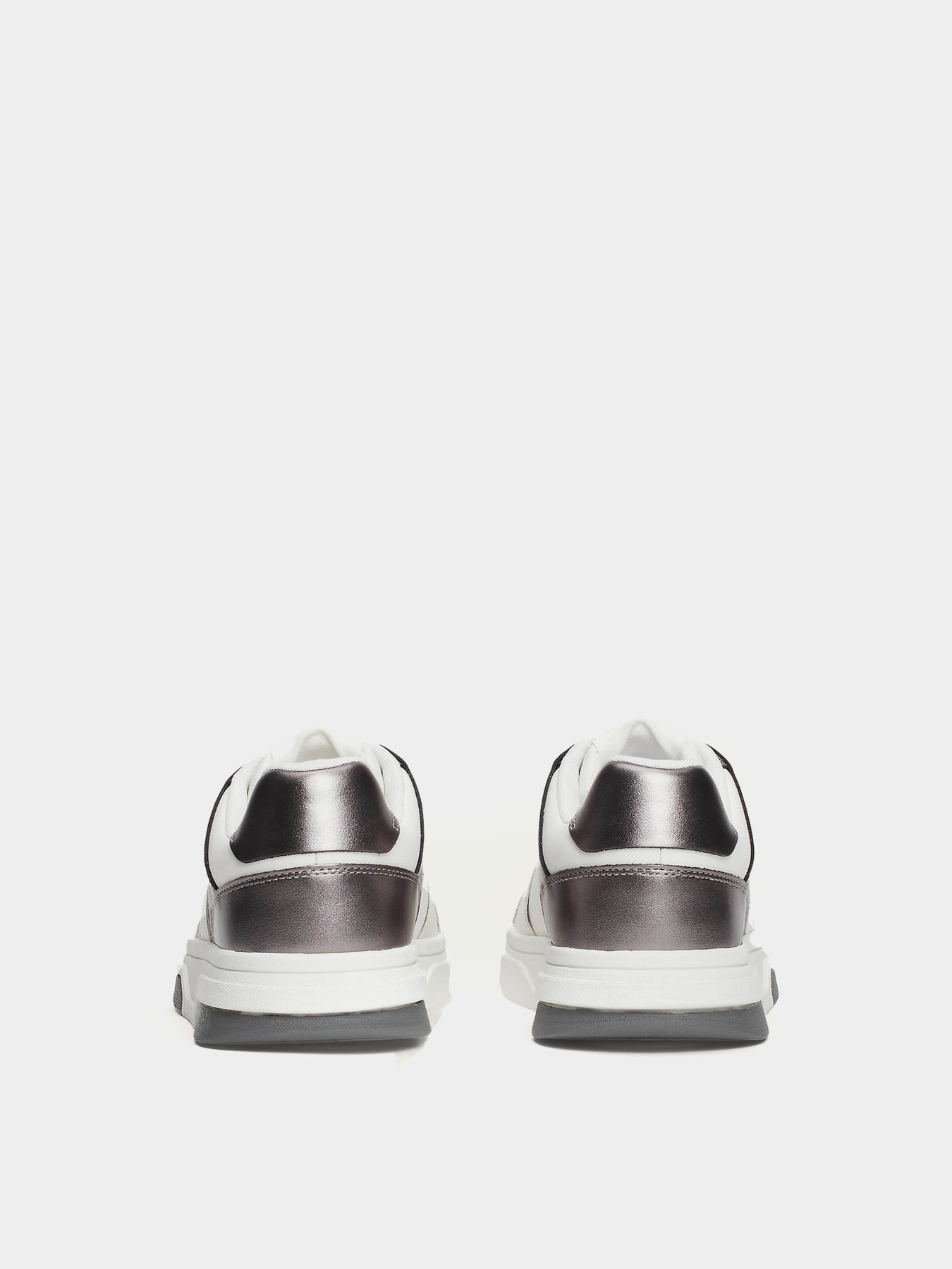 Кеды низкие Tommy Hilfiger модель EN0EN02591-TRH Фото