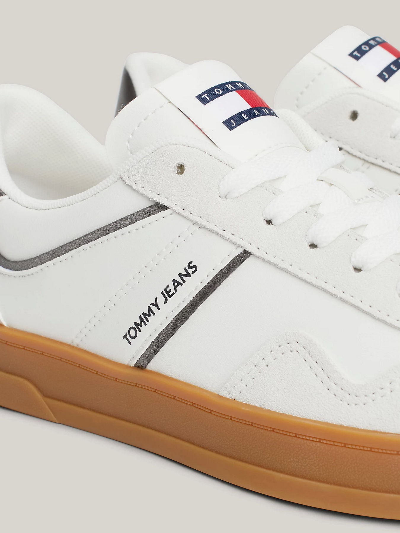 Кеды низкие Tommy Hilfiger модель EN0EN02612-TRH Фото