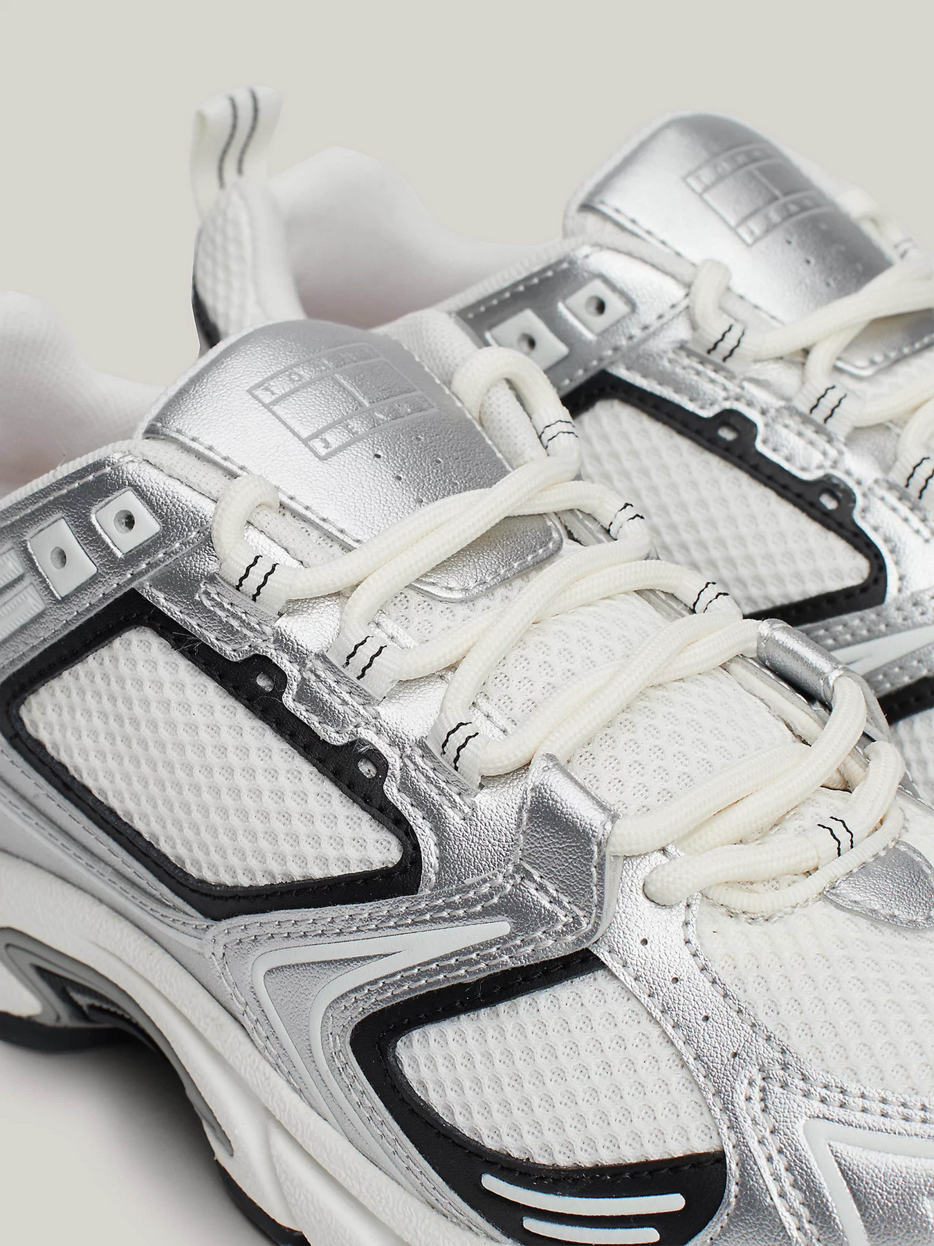 Кроссовки Tommy Hilfiger модель EN0EN02680-PE6 Фото