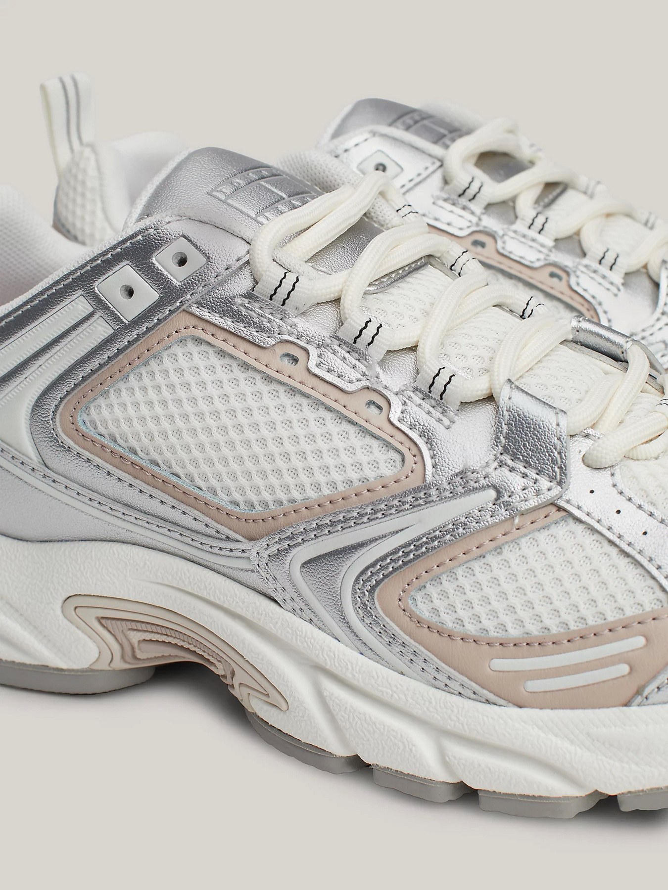 Кросівки повсякденні Tommy Hilfiger модель EN0EN02680-PJ5 Фото