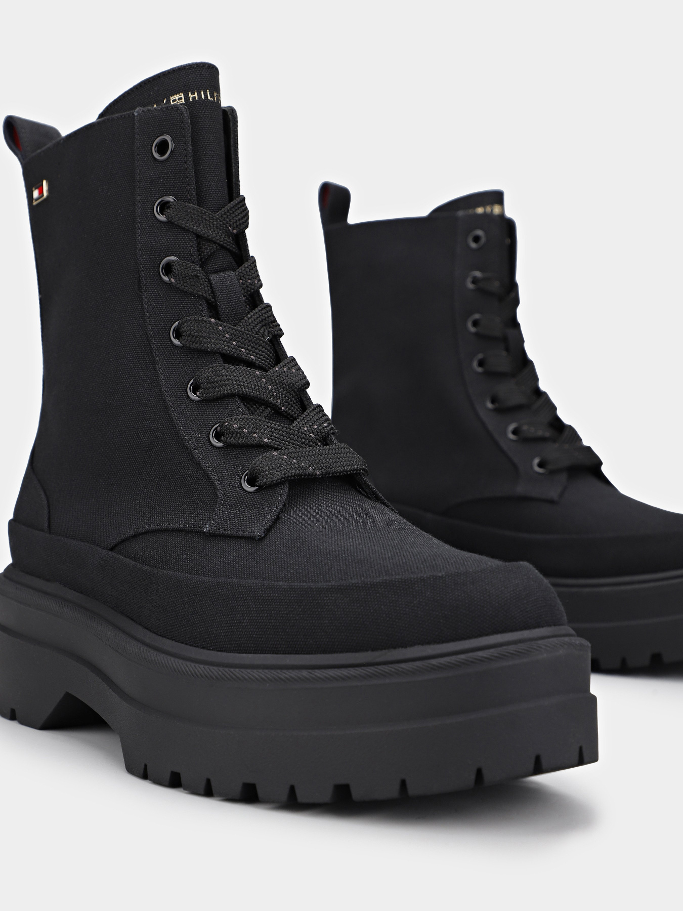 Ботинки Tommy Hilfiger модель FW0FW08200-BDS Фото