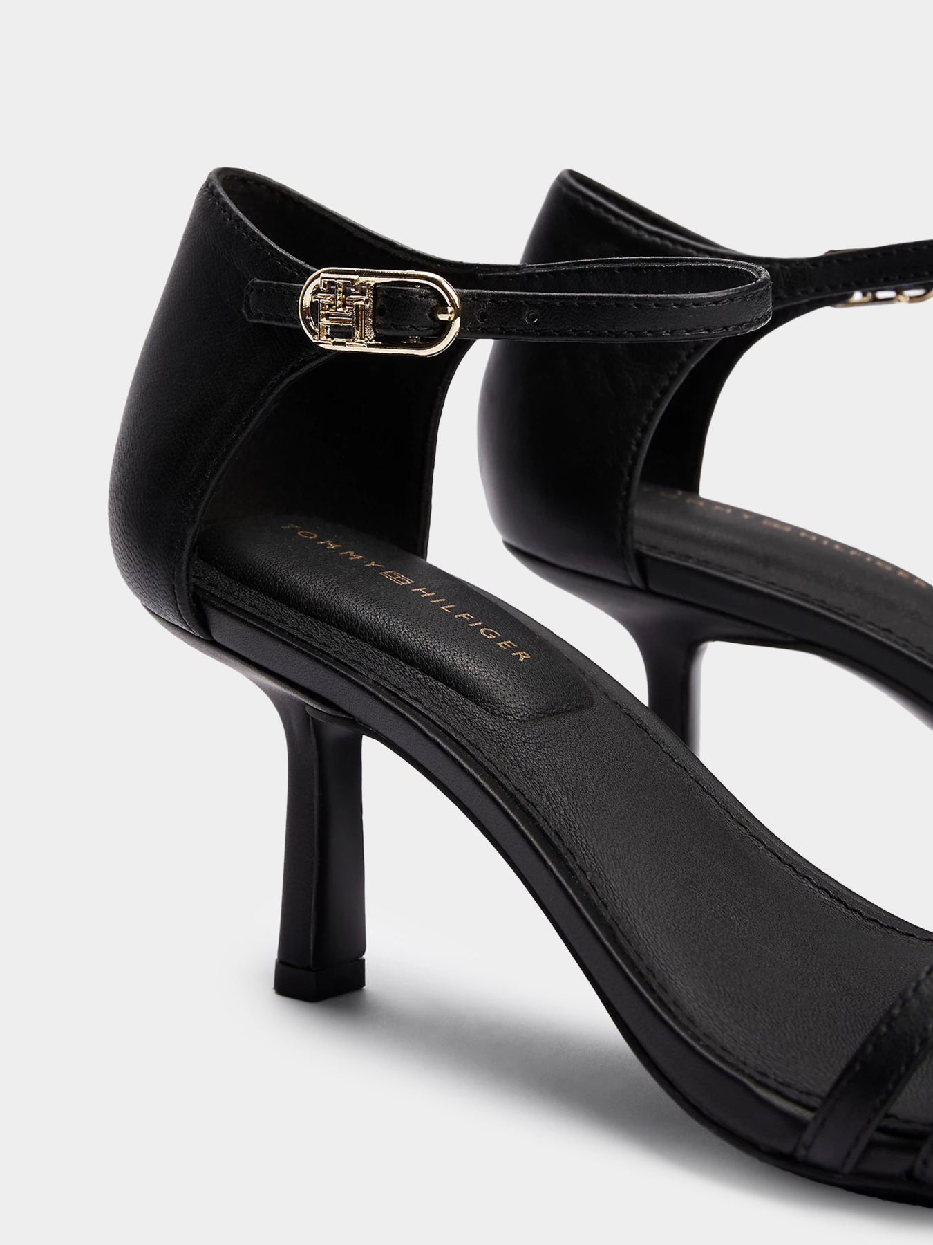 Босоножки Tommy Hilfiger модель FW0FW08572-BDS Фото