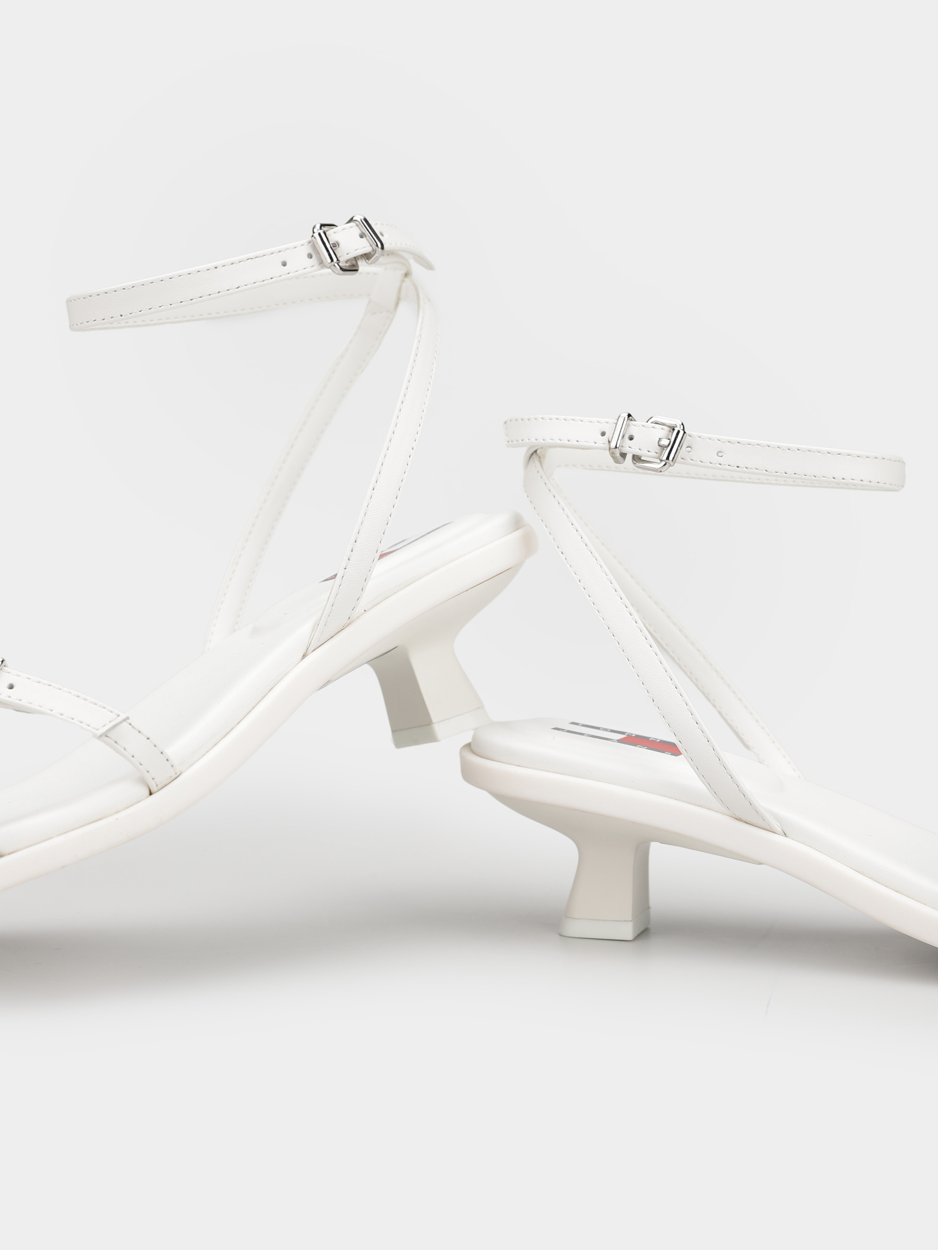 Босоножки Tommy Hilfiger модель EN0EN02779-YBL Фото