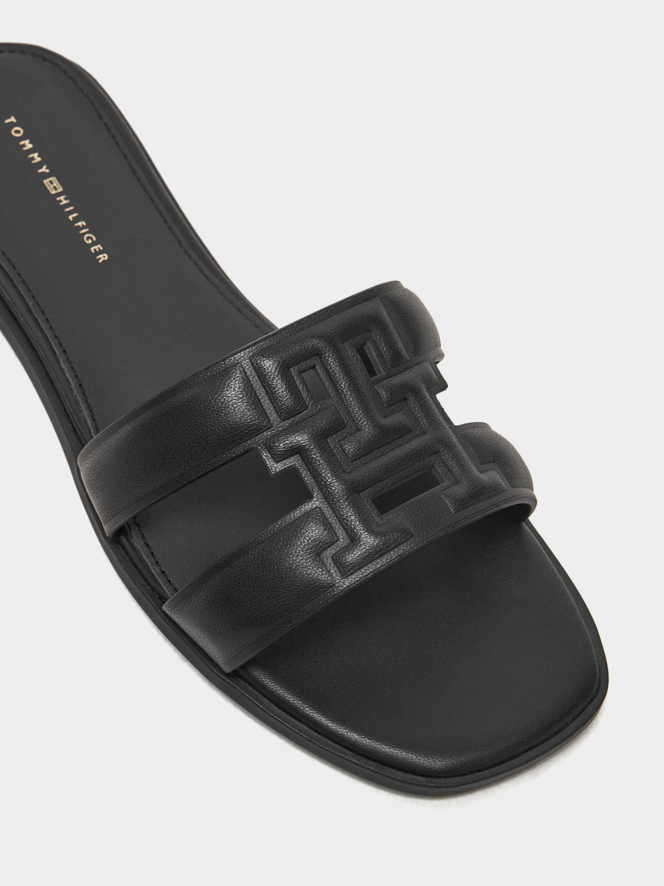 Шльопанці Tommy Hilfiger модель FW0FW08671-BDS Фото
