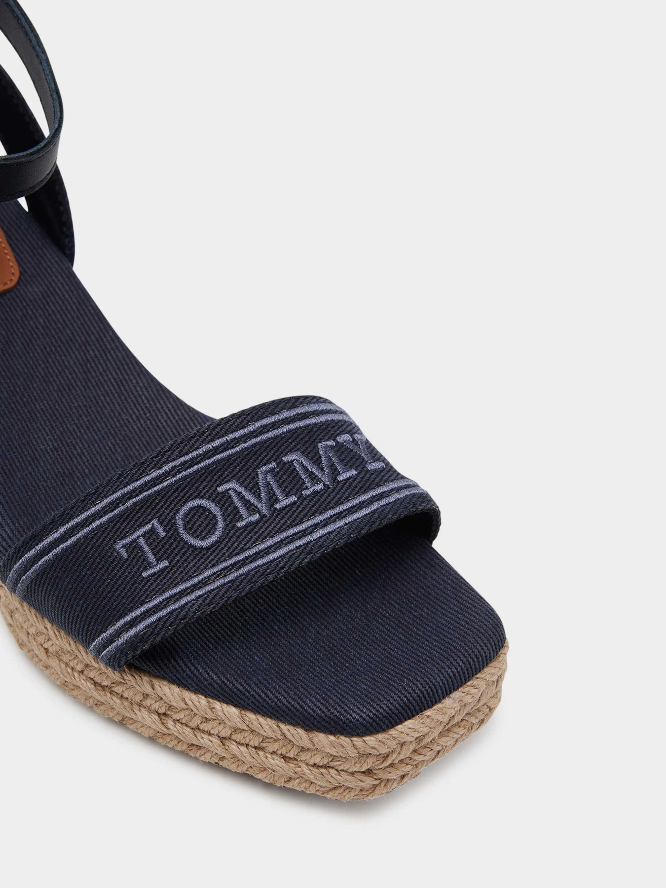 Босоножки Tommy Hilfiger модель FW0FW08805-DW6 Фото