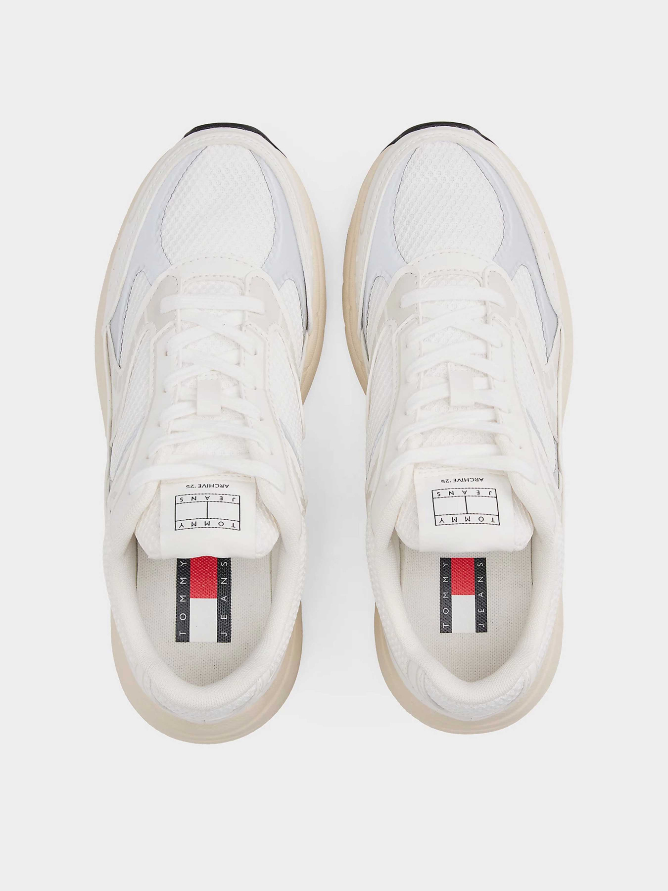 Кроссовки повседневные Tommy Hilfiger модель EN0EN02745-P06 Кроссовки повседневные Tommy Hilfiger модель EN0EN02745-P06 Фото