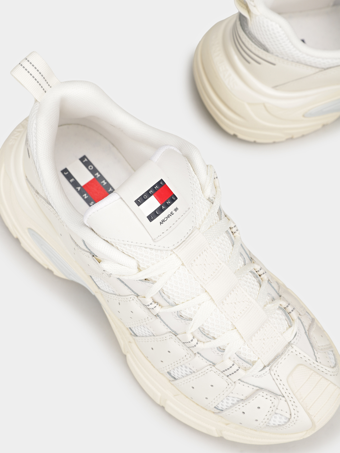 Кросівки повсякденні Tommy Hilfiger модель EN0EN02865-02T Фото