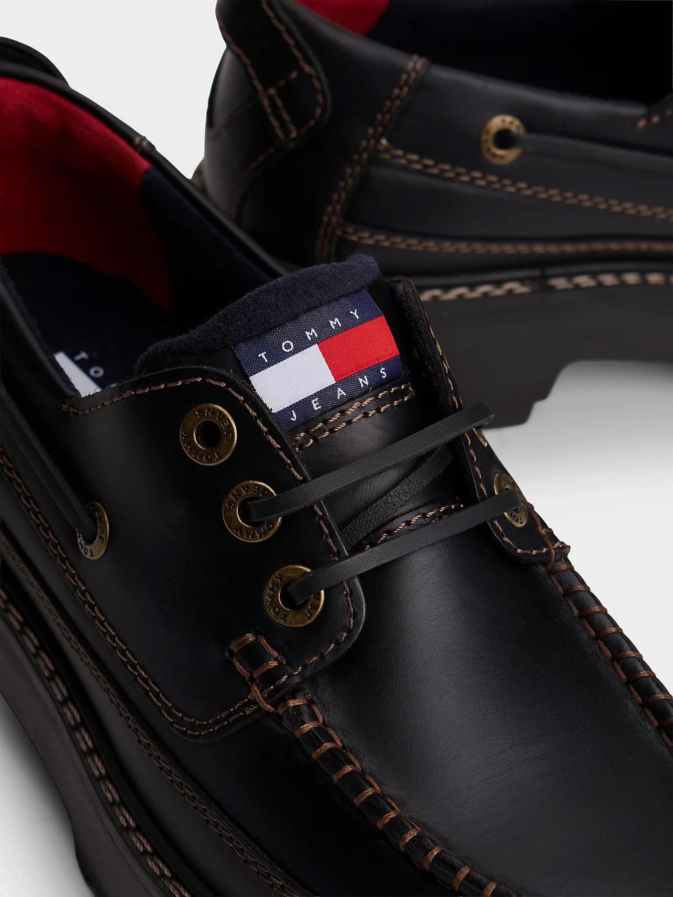 Туфли Tommy Hilfiger ARCHIVE '01 BOAT SHOE LEATHER модель EN0EN03003-BDS Туфли Tommy Hilfiger ARCHIVE '01 BOAT SHOE LEATHER модель EN0EN03003-BDS Фото