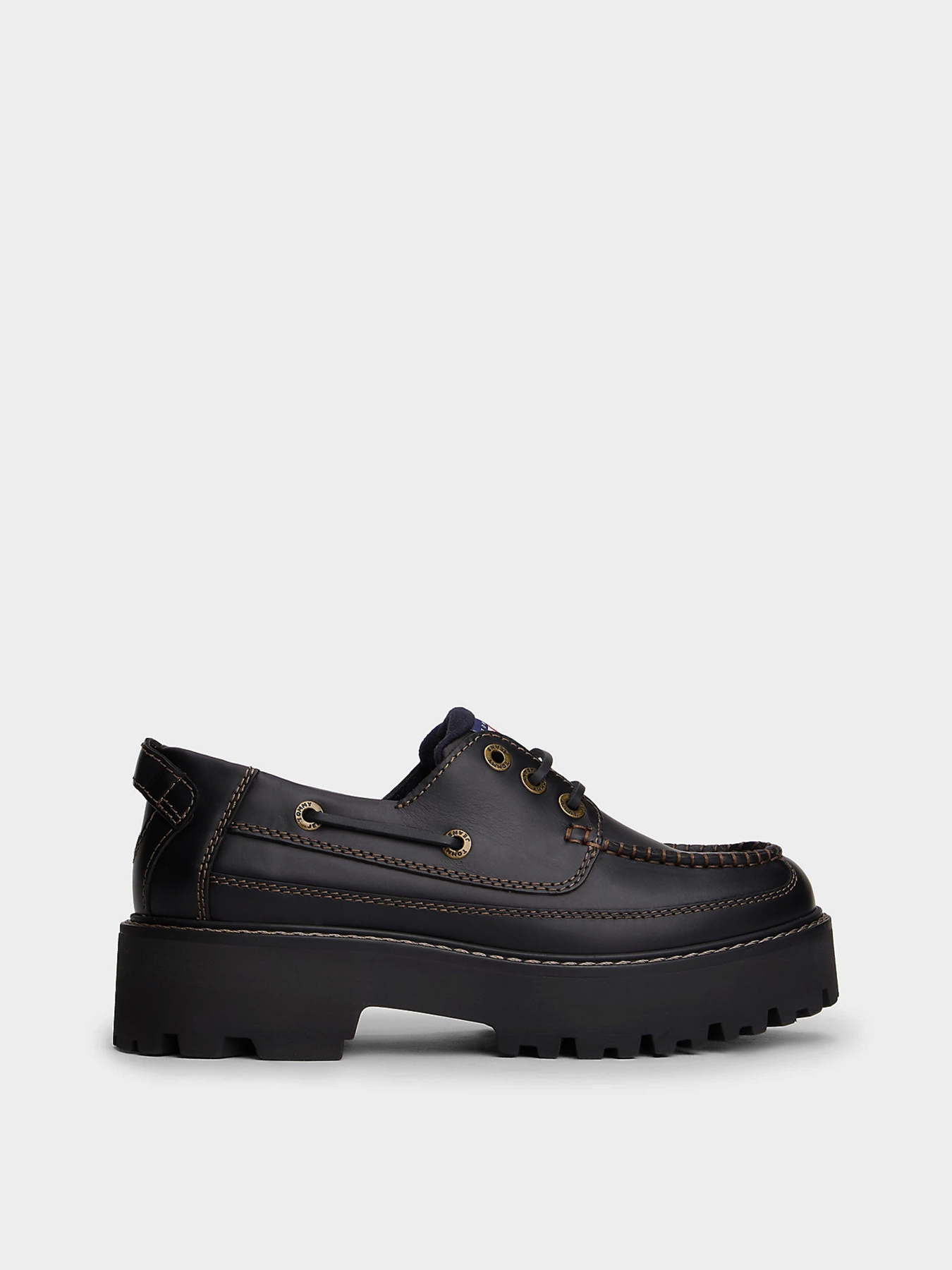 Туфли Tommy Hilfiger ARCHIVE '01 BOAT SHOE LEATHER модель EN0EN03003-BDS Туфли Tommy Hilfiger ARCHIVE '01 BOAT SHOE LEATHER модель EN0EN03003-BDS Фото