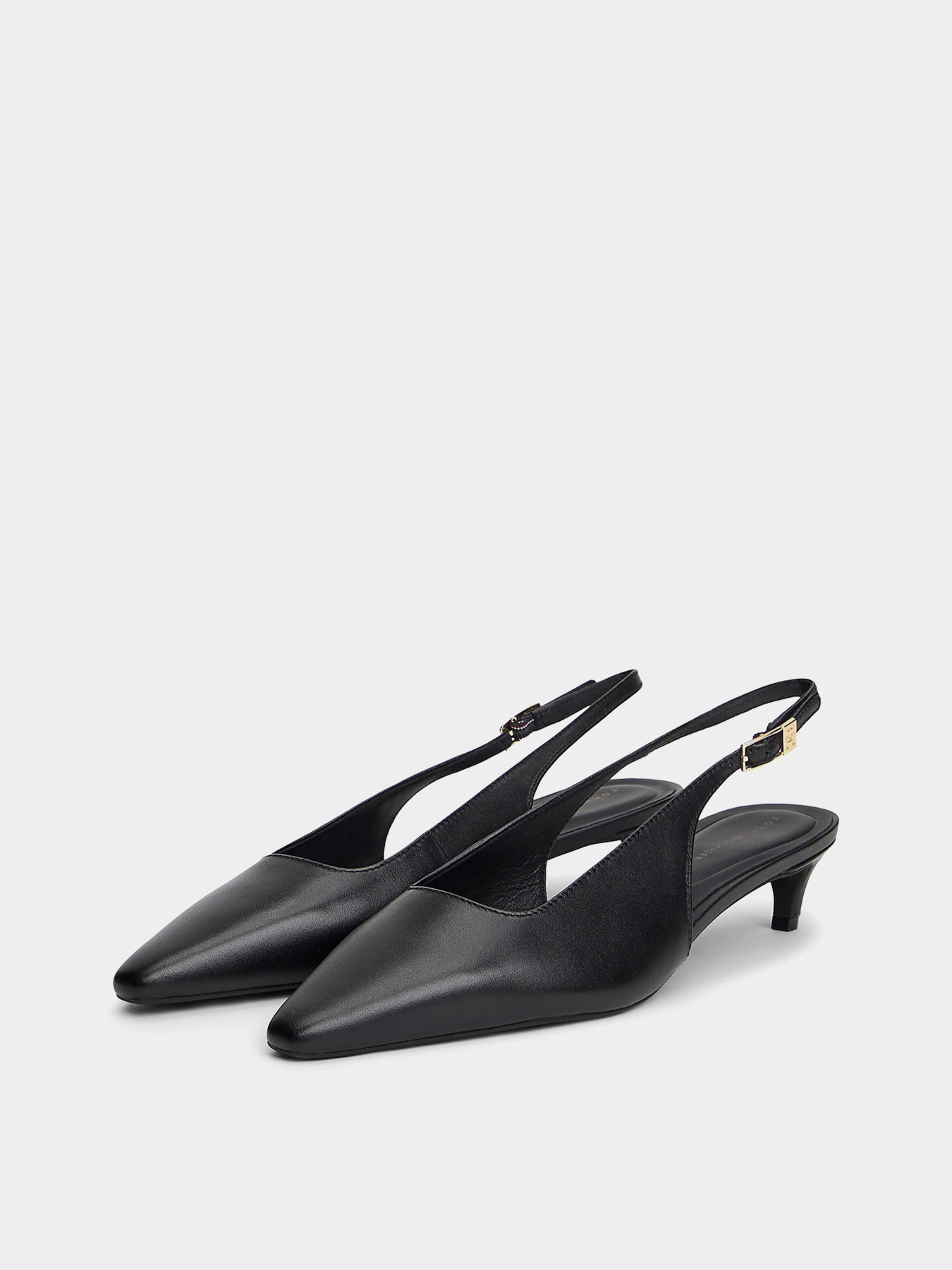 Слингбэки Tommy Hilfiger TH BUCKLE SLINGBACK LOW PUMP модель FW0FW09009-BDS Слингбэки Tommy Hilfiger TH BUCKLE SLINGBACK LOW PUMP модель FW0FW09009-BDS Фото