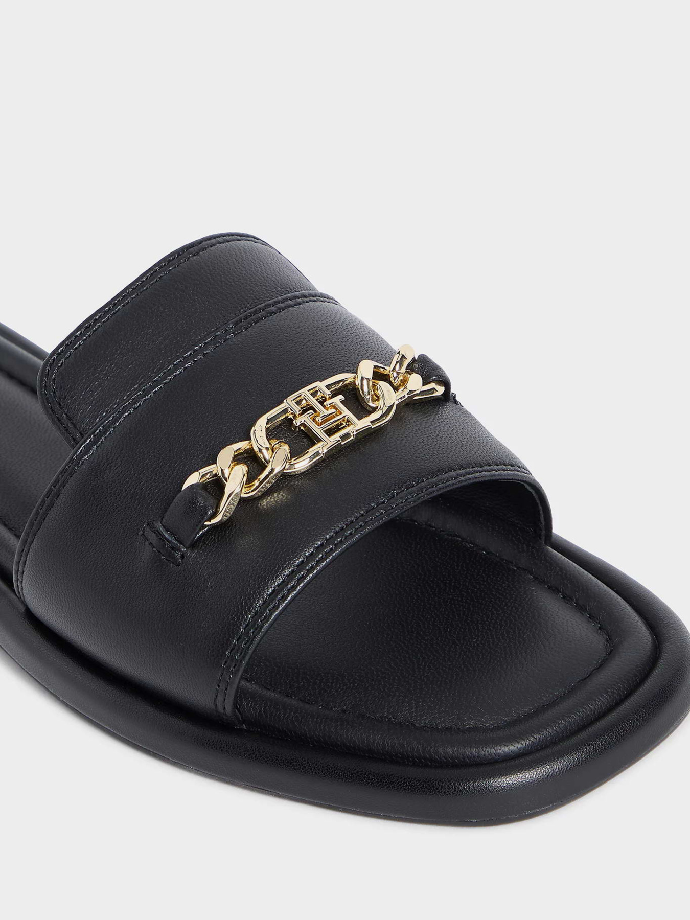 Шльопанці Tommy Hilfiger LEATHER HORSEBIT MULE модель FW0FW09336-BDS Фото