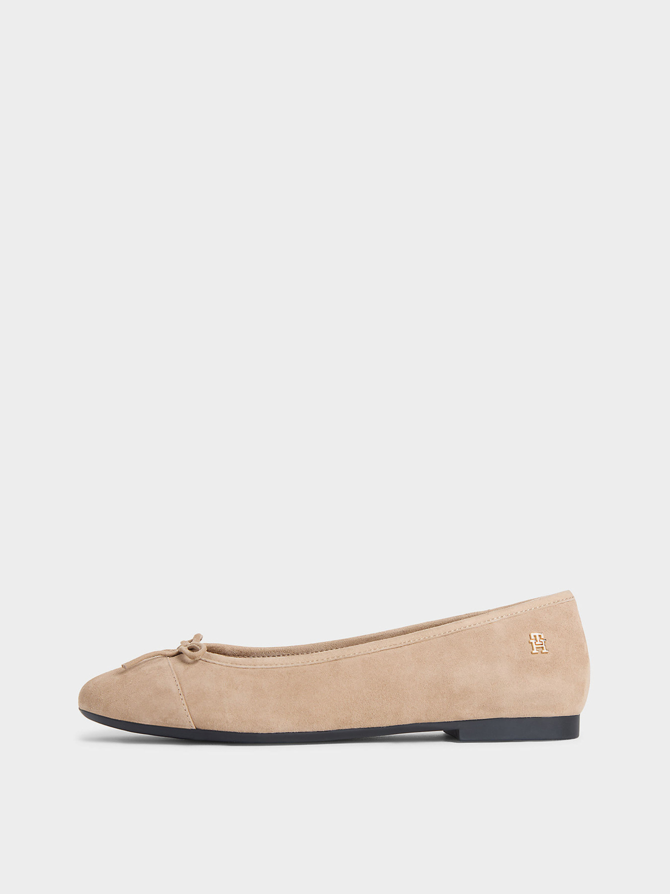 Туфли и лоферы Tommy Hilfiger HILFIGER SUEDE BALLERINA модель FW0FW09357-RBC Туфли и лоферы Tommy Hilfiger HILFIGER SUEDE BALLERINA модель FW0FW09357-RBC Фото