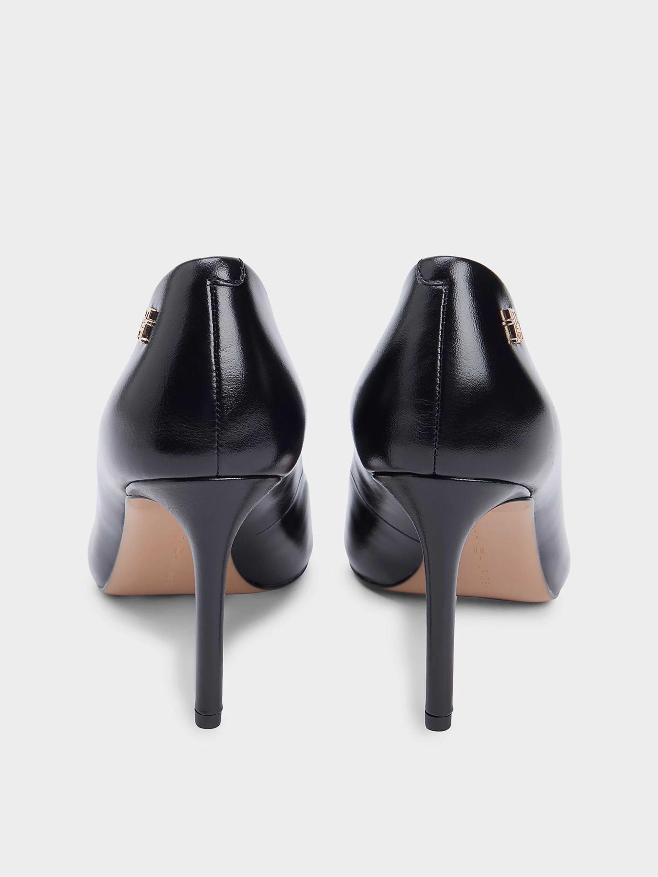 Туфли на каблуках Tommy Hilfiger ESSENTIAL POINTED PUMP модель FW0FW09362-BDS Фото