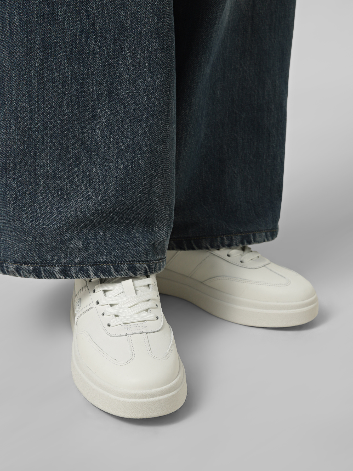 Кеди низькі Tommy Hilfiger TH MODERN COURT LTR SNEAKER модель FW0FW09181-YBL Кеди низькі Tommy Hilfiger TH MODERN COURT LTR SNEAKER модель FW0FW09181-YBL Фото