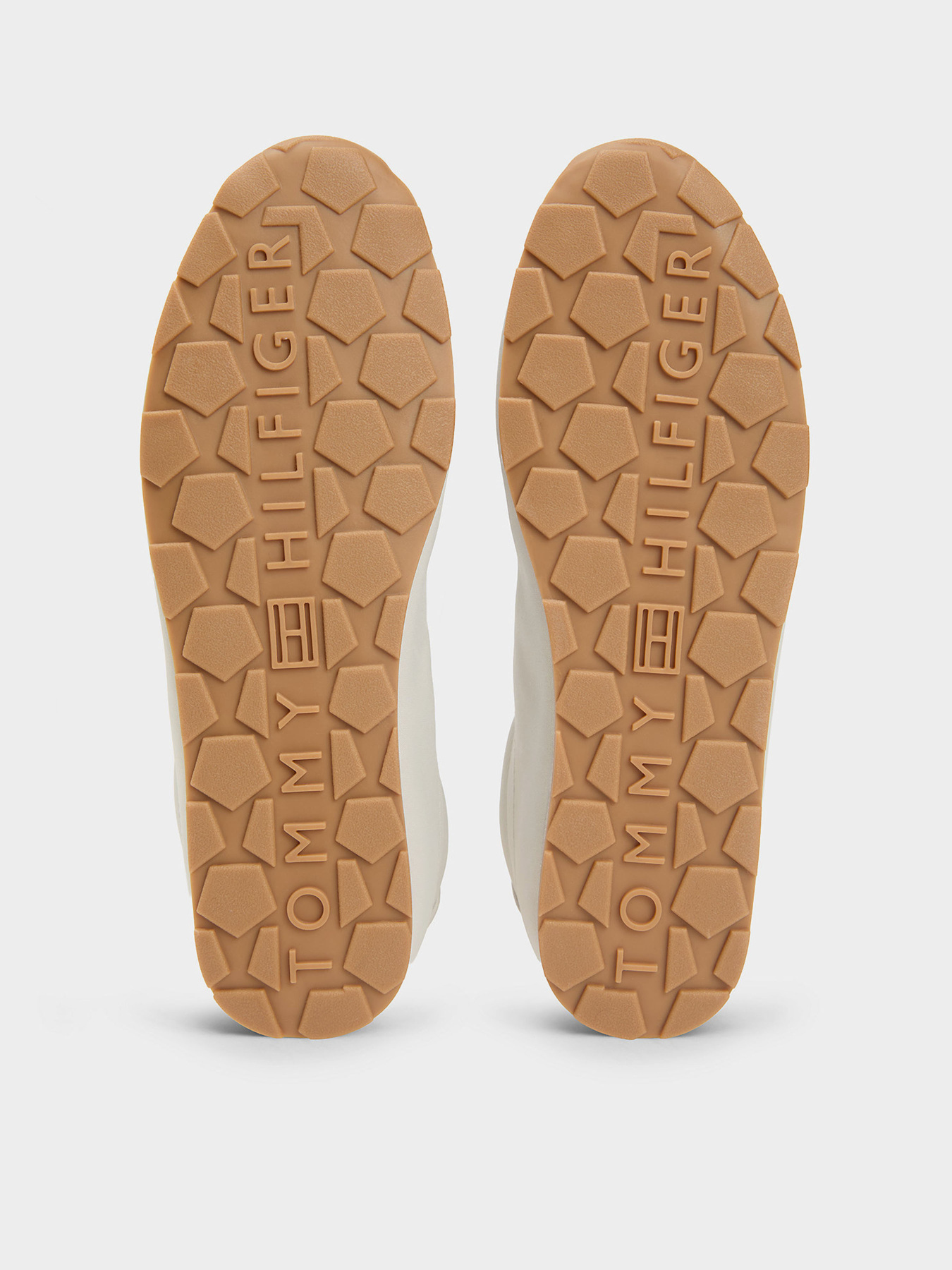 Кроссовки Tommy Hilfiger TH BELLA LOW RUNNER SATIN модель FW0FW09288-PQU Фото