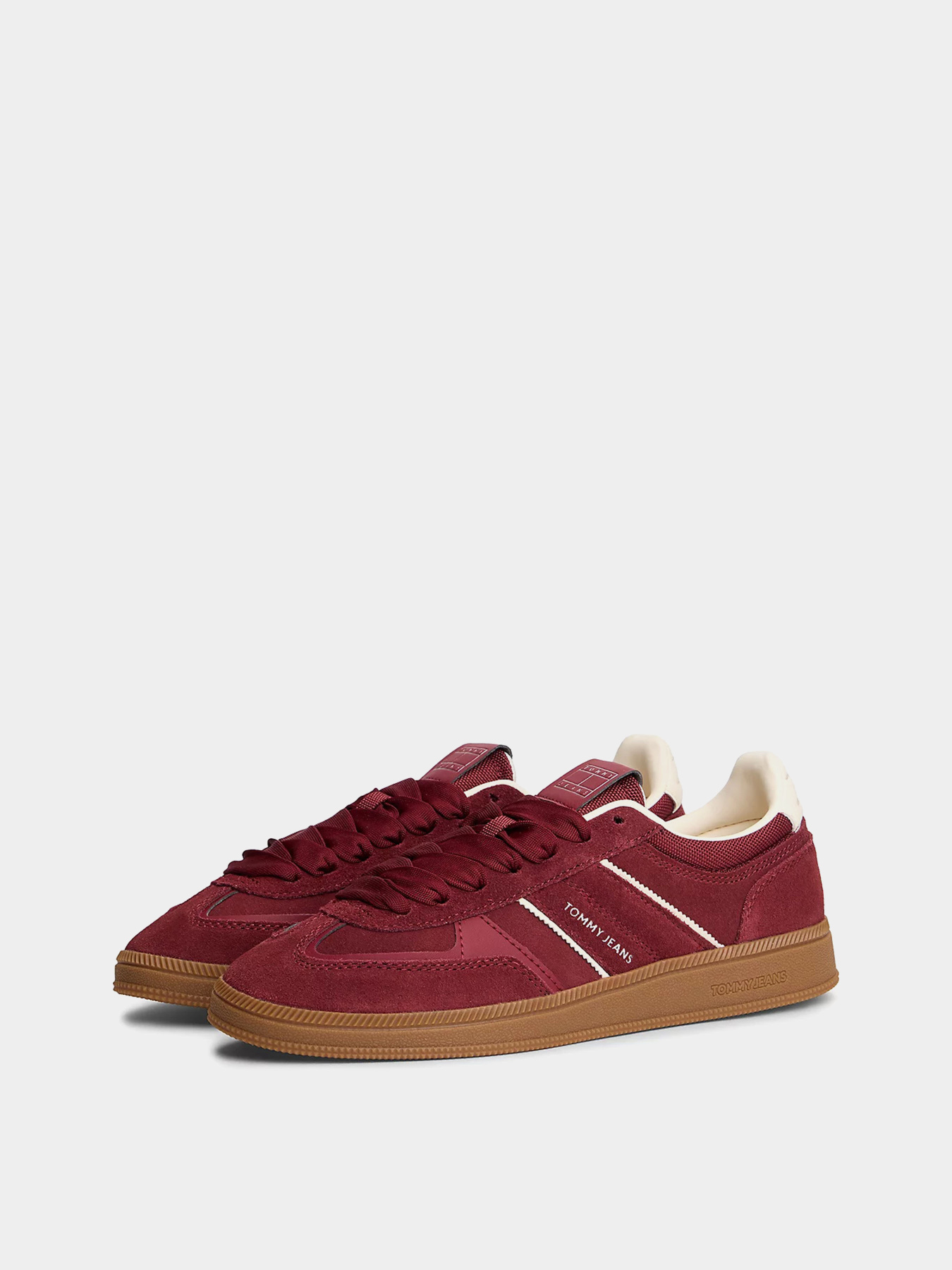 Кеды низкие Tommy Hilfiger THE GREENWICH EDGE SUEDE модель EN0EN02924-XKK Кеды низкие Tommy Hilfiger THE GREENWICH EDGE SUEDE модель EN0EN02924-XKK Фото