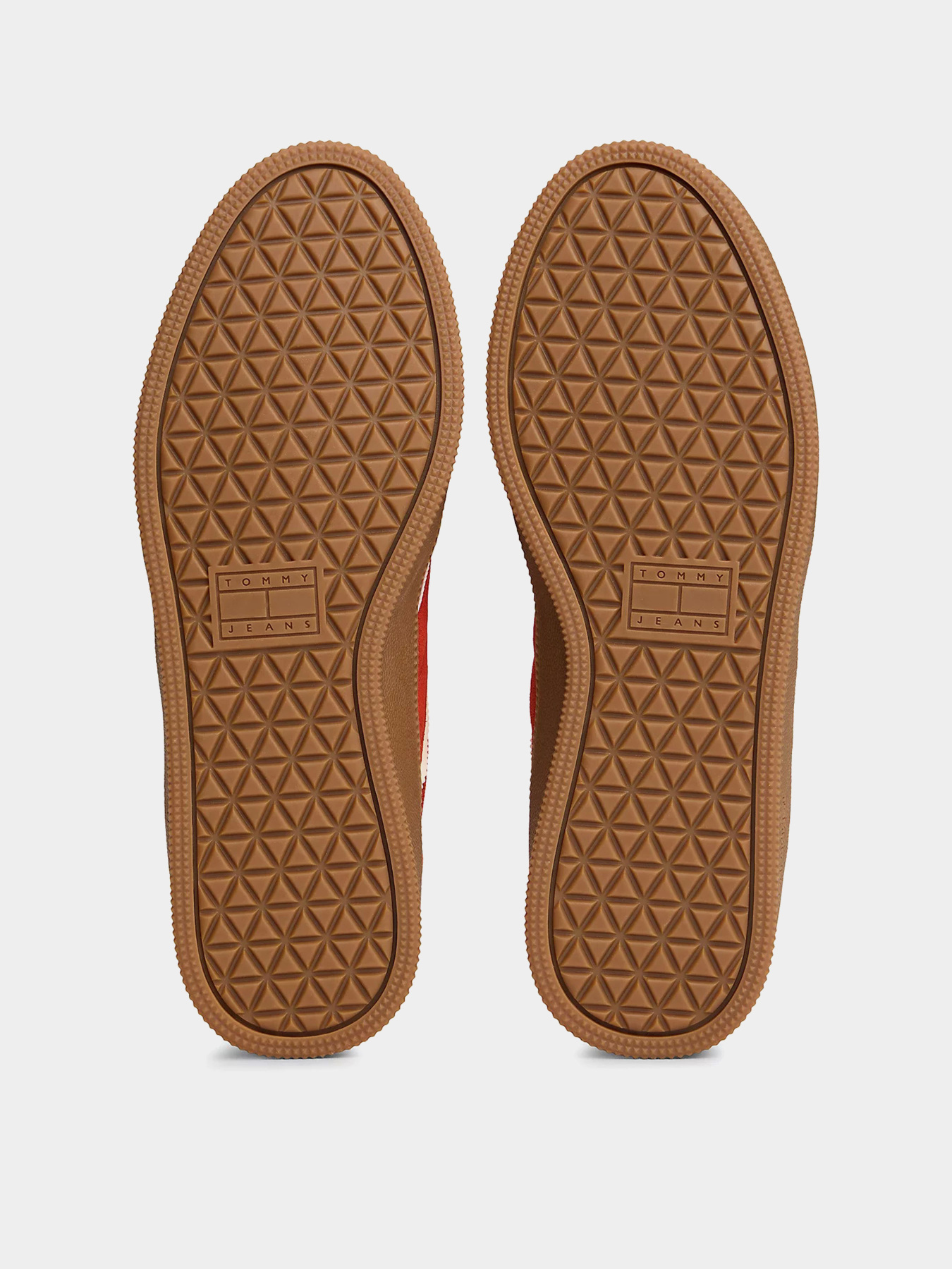 Кеды низкие Tommy Hilfiger THE GREENWICH EDGE SUEDE модель EN0EN02924-XKK Кеды низкие Tommy Hilfiger THE GREENWICH EDGE SUEDE модель EN0EN02924-XKK Фото