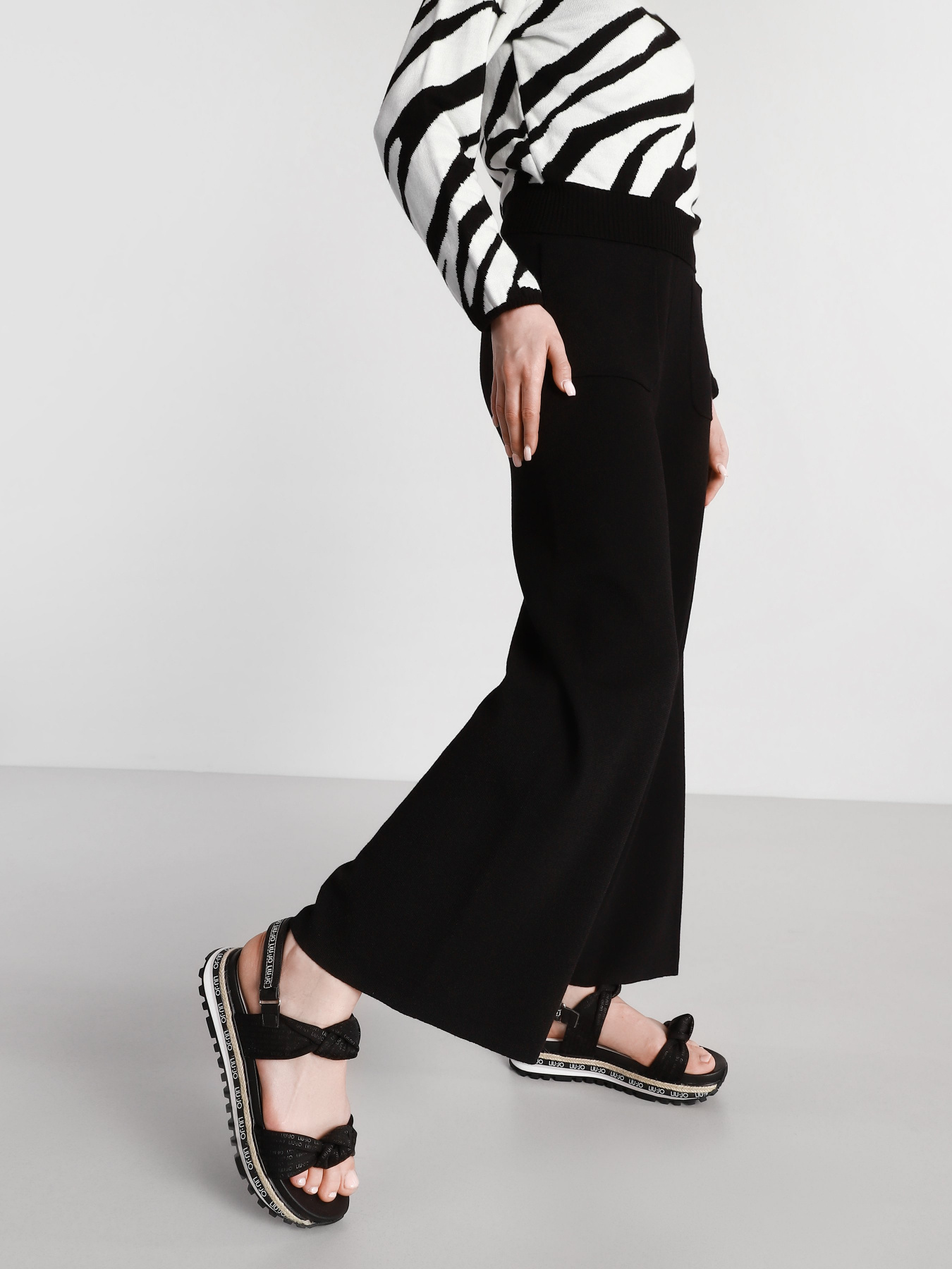 Сандалии Liu Jo модель 4A1771TX13422222 Фото