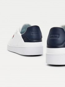 Кеды низкие Tommy Hilfiger модель EM0EM00647-YBR Фото
