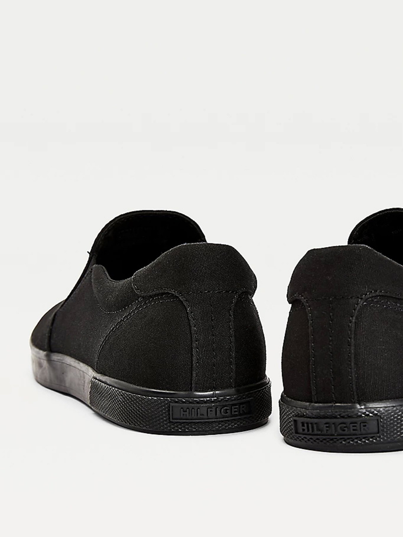 Слипоны Tommy Hilfiger  ICONIC SLIP ON SNEAKER модель FM0FM00597-0GK Фото