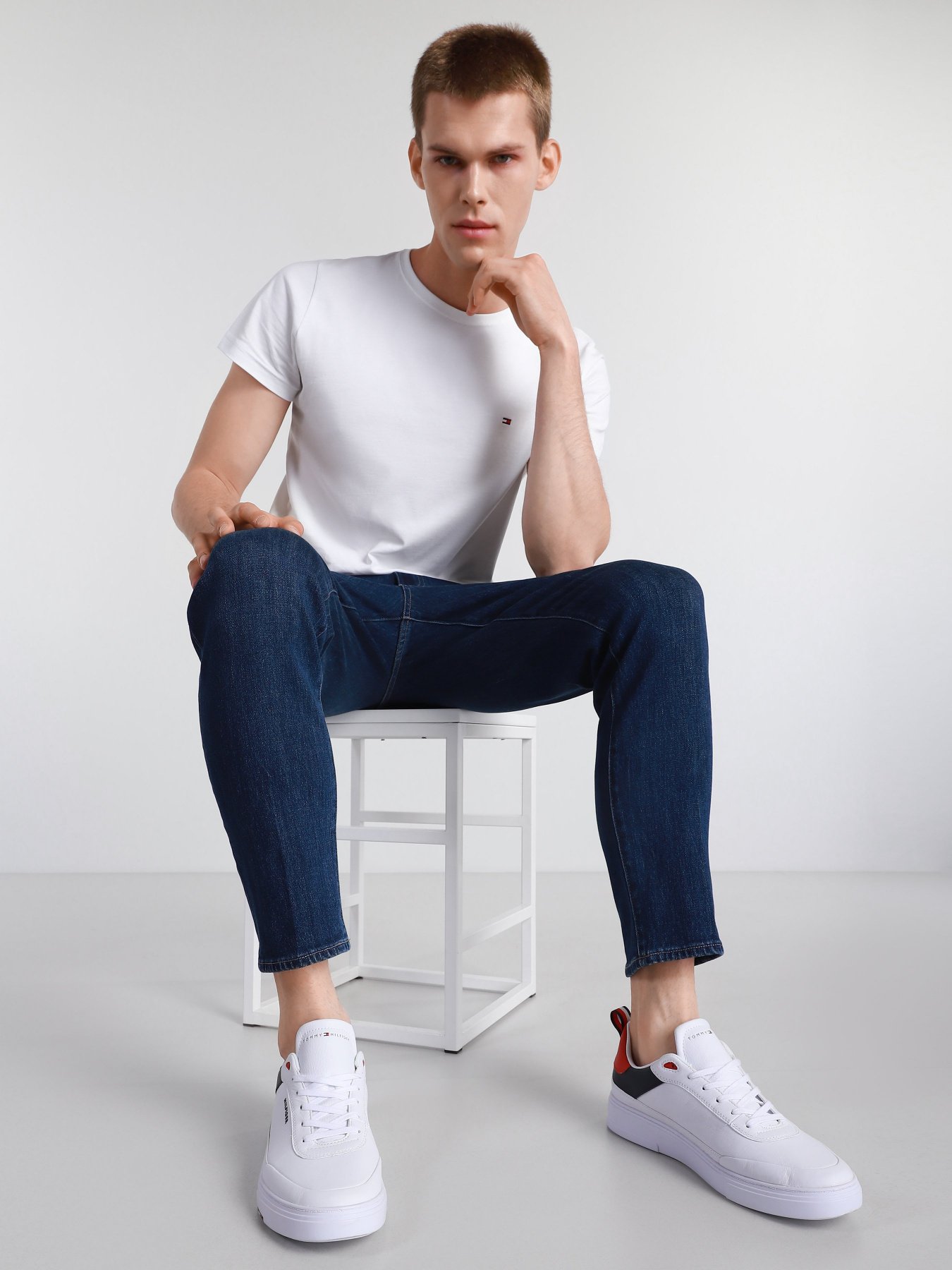 Кеды низкие Tommy Hilfiger MODERN модель FM0FM03427-0GY Фото