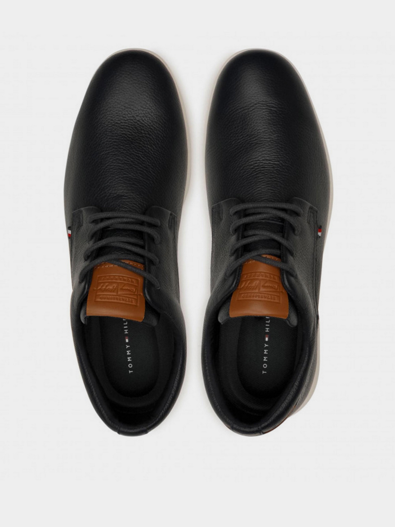 Напівчеревики Tommy Hilfiger Lightweight Leather Hybrid модель FM0FM03600-DW5 Напівчеревики Tommy Hilfiger Lightweight Leather Hybrid модель FM0FM03600-DW5 Фото
