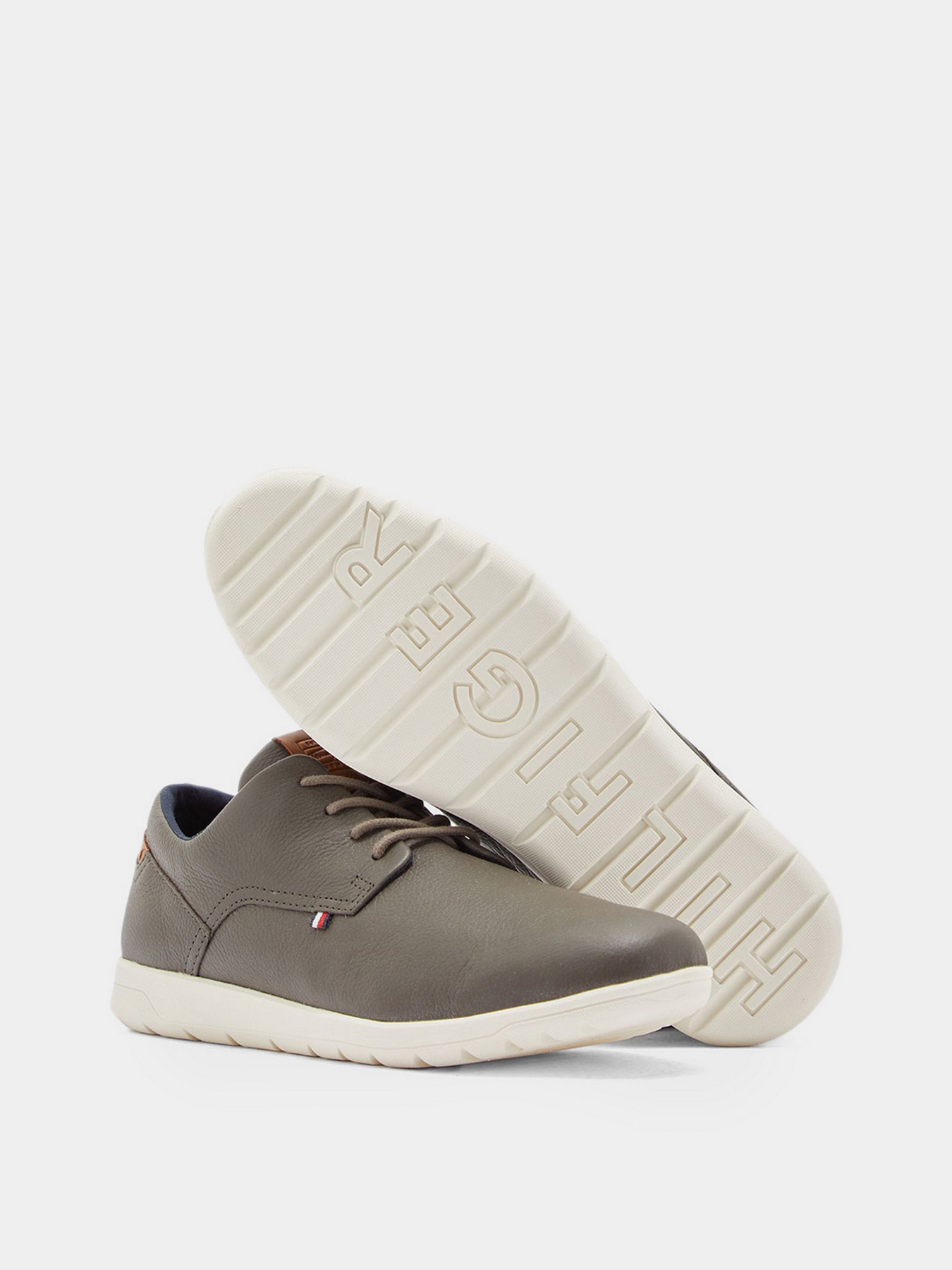 Напівчеревики Tommy Hilfiger Lightweight Leather Hybrid модель FM0FM03600-GWM Напівчеревики Tommy Hilfiger Lightweight Leather Hybrid модель FM0FM03600-GWM Фото