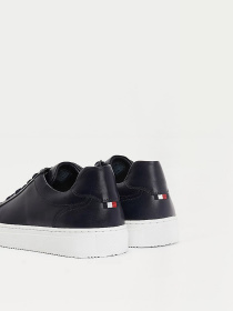 Кеды низкие Tommy Hilfiger Debossed Logo Cupsole Leather модель FM0FM03634-DW5 Фото