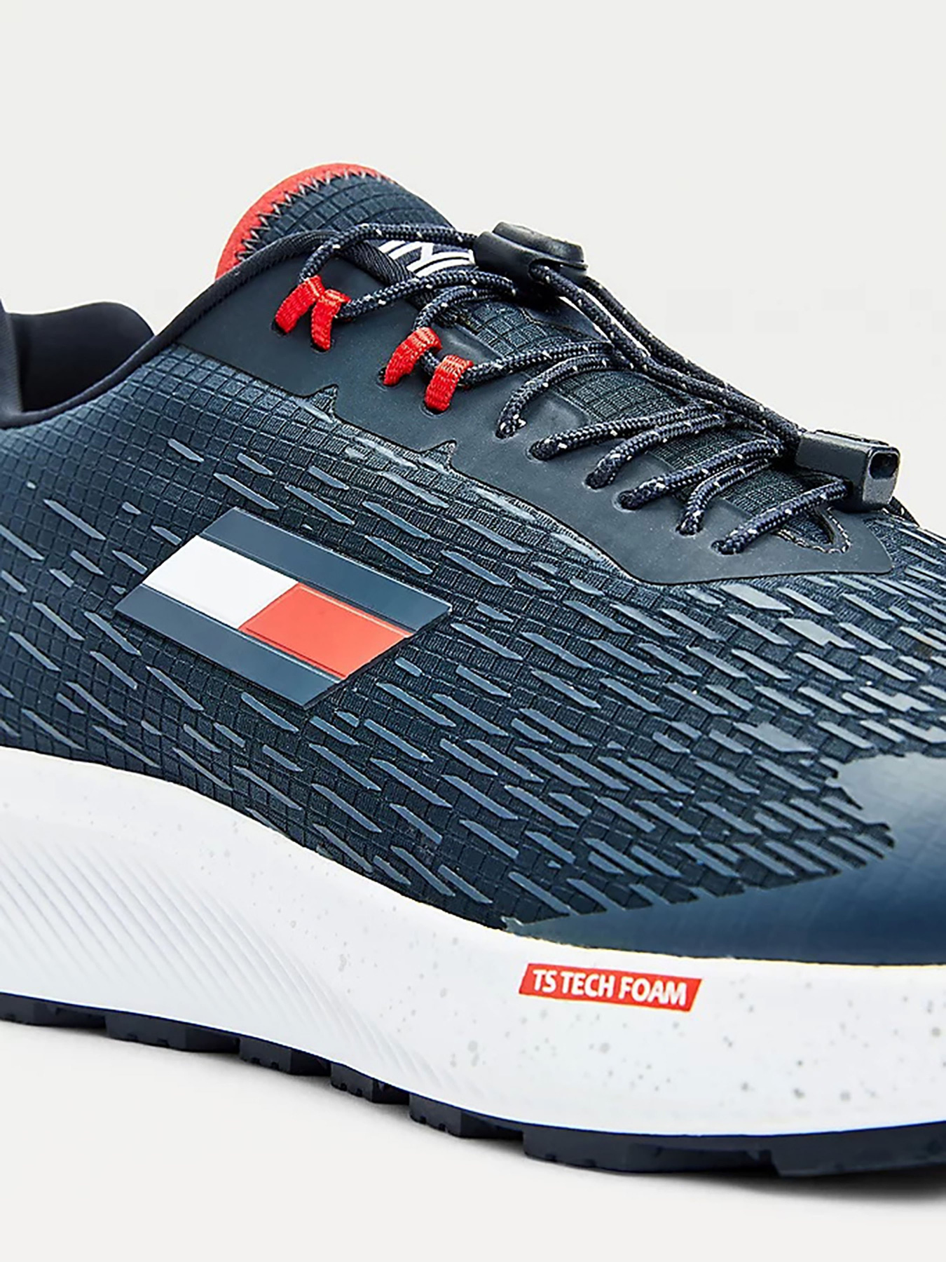 Кроссовки Tommy Hilfiger Trail 2 модель FD0FD00024-DW5 Фото