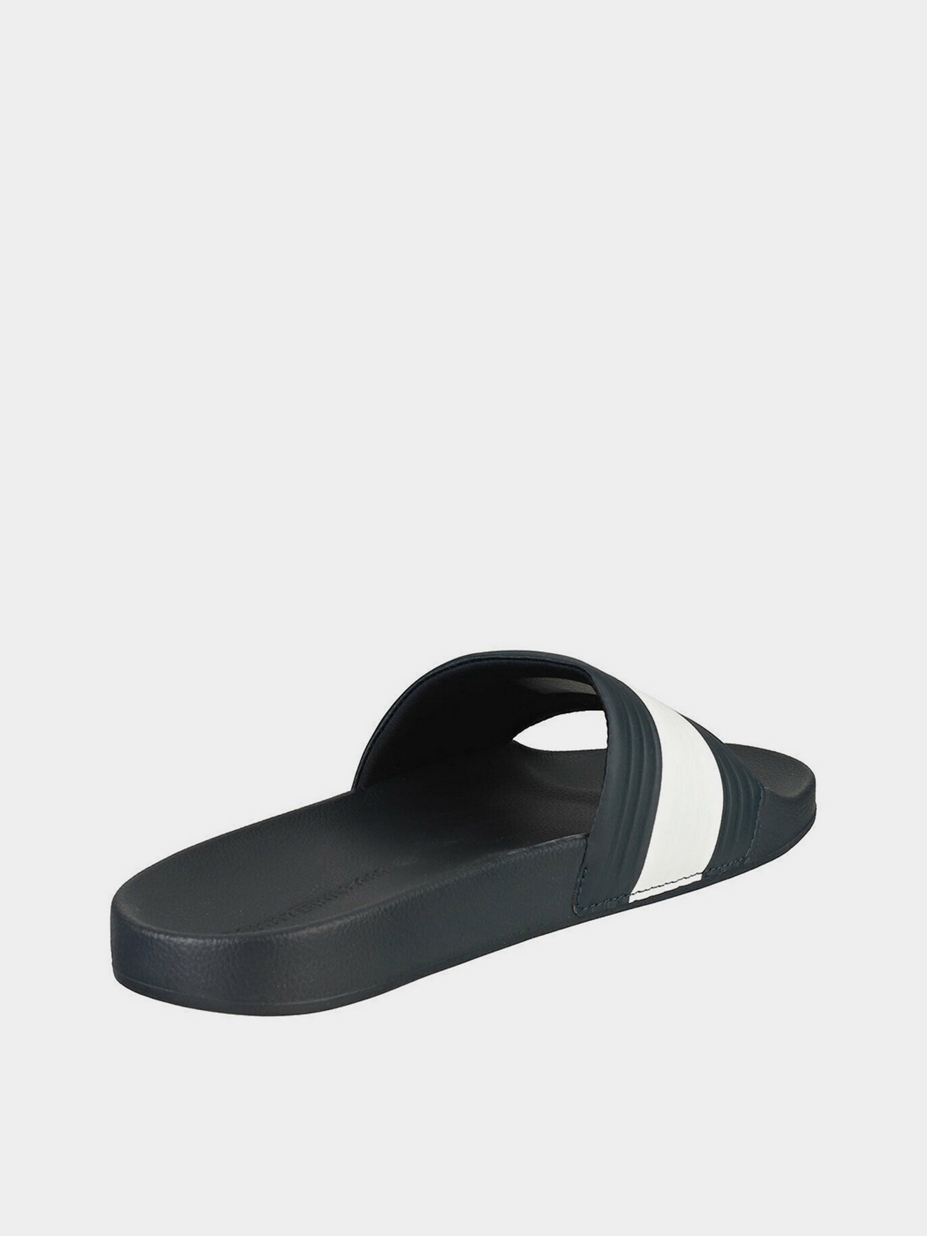 Шлепанцы Tommy Hilfiger модель FM0FM03947-DW5 Шлепанцы Tommy Hilfiger модель FM0FM03947-DW5 Фото