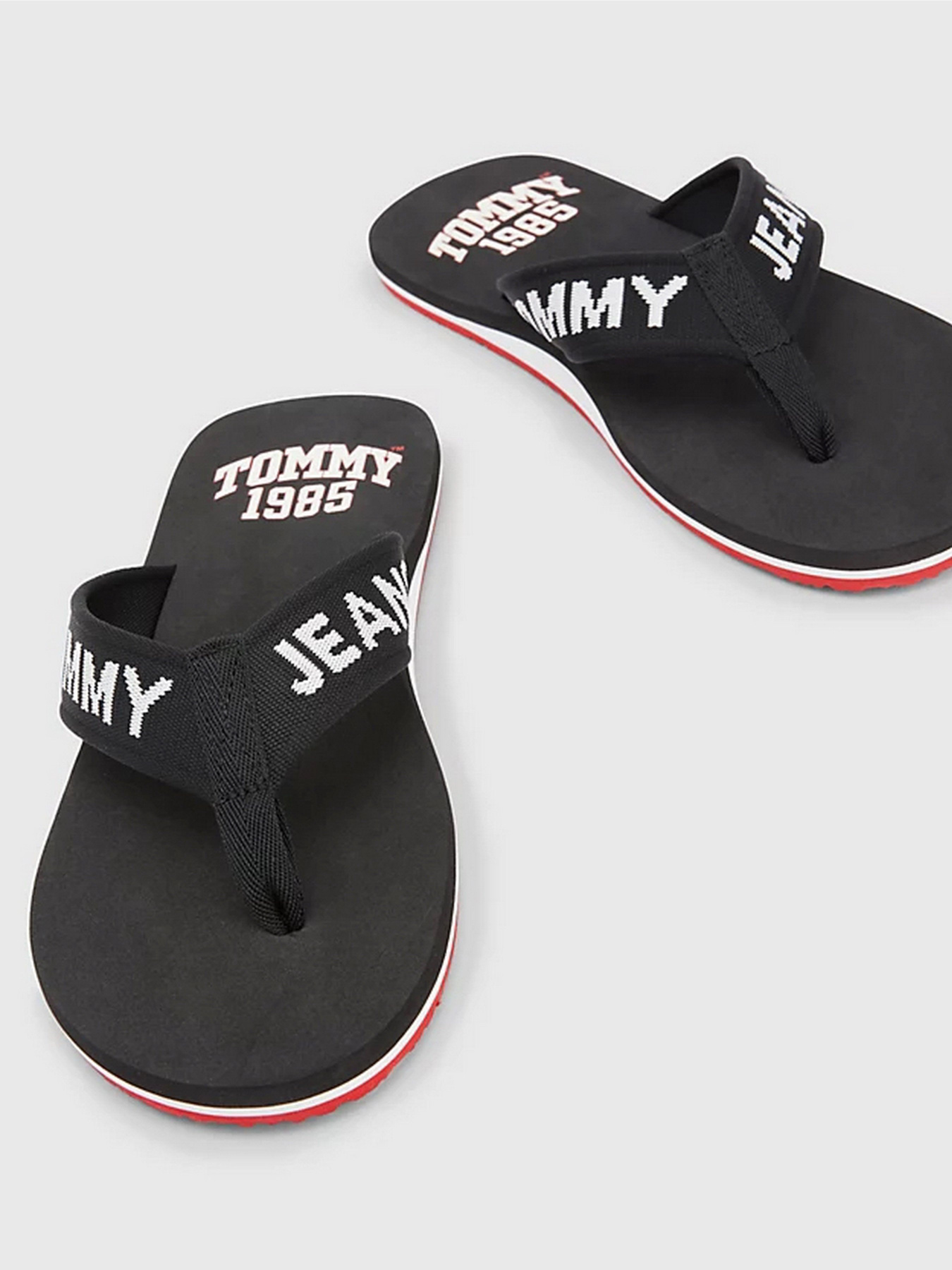 Вьетнамки Tommy Hilfiger модель EM0EM01147-BDS Фото