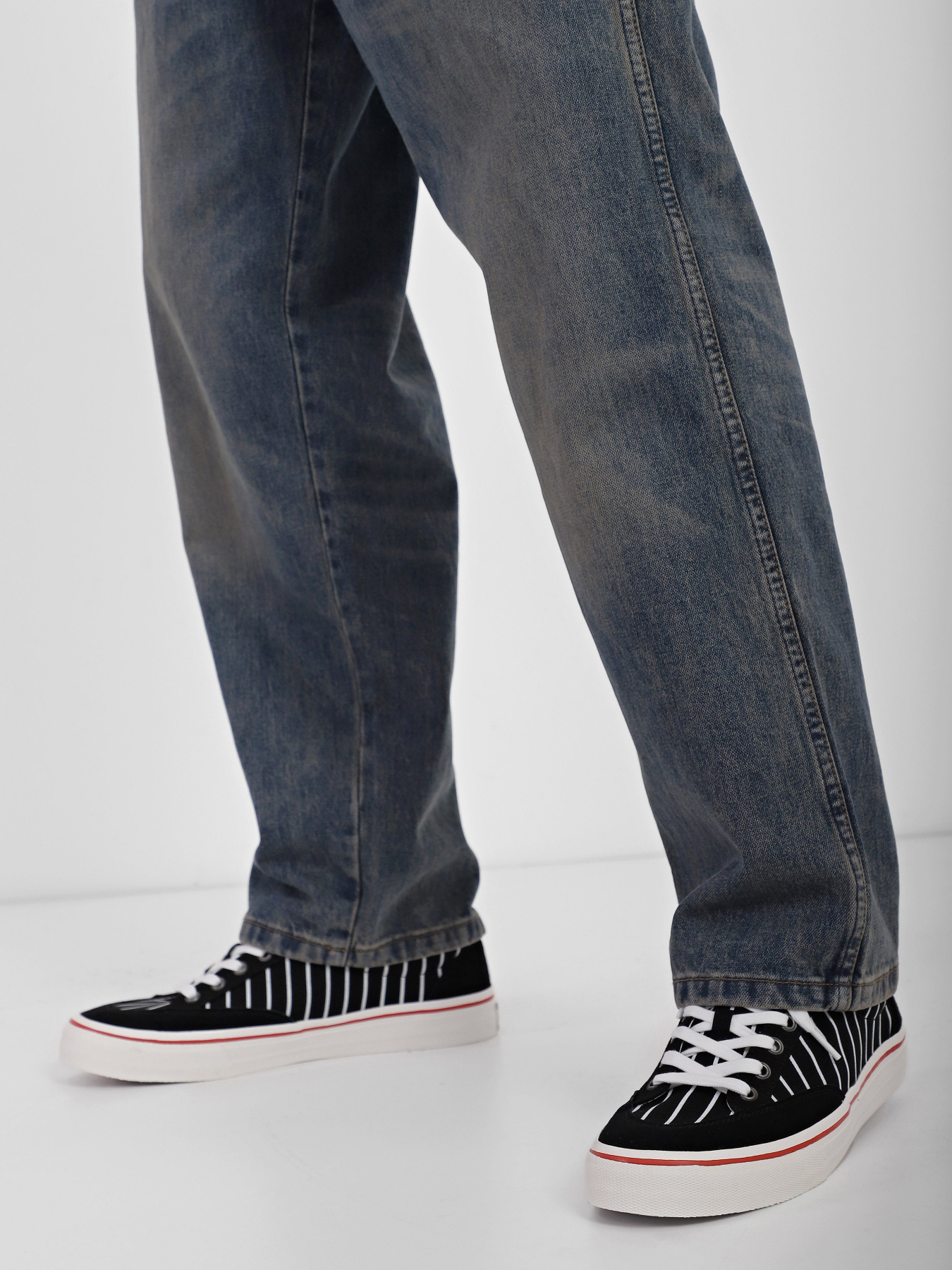 Кеды низкие Tommy Hilfiger модель EM0EM01153-BDS Фото