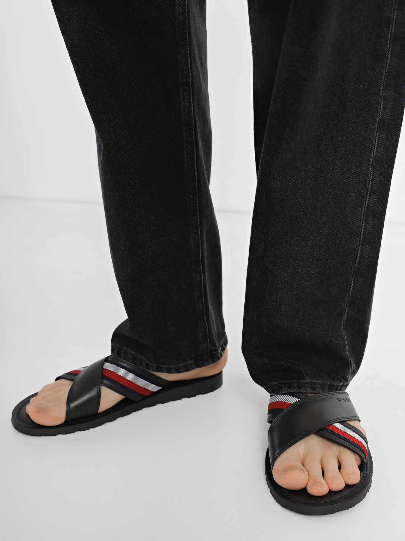 Шлепанцы Tommy Hilfiger модель FM0FM04457-BDS Фото