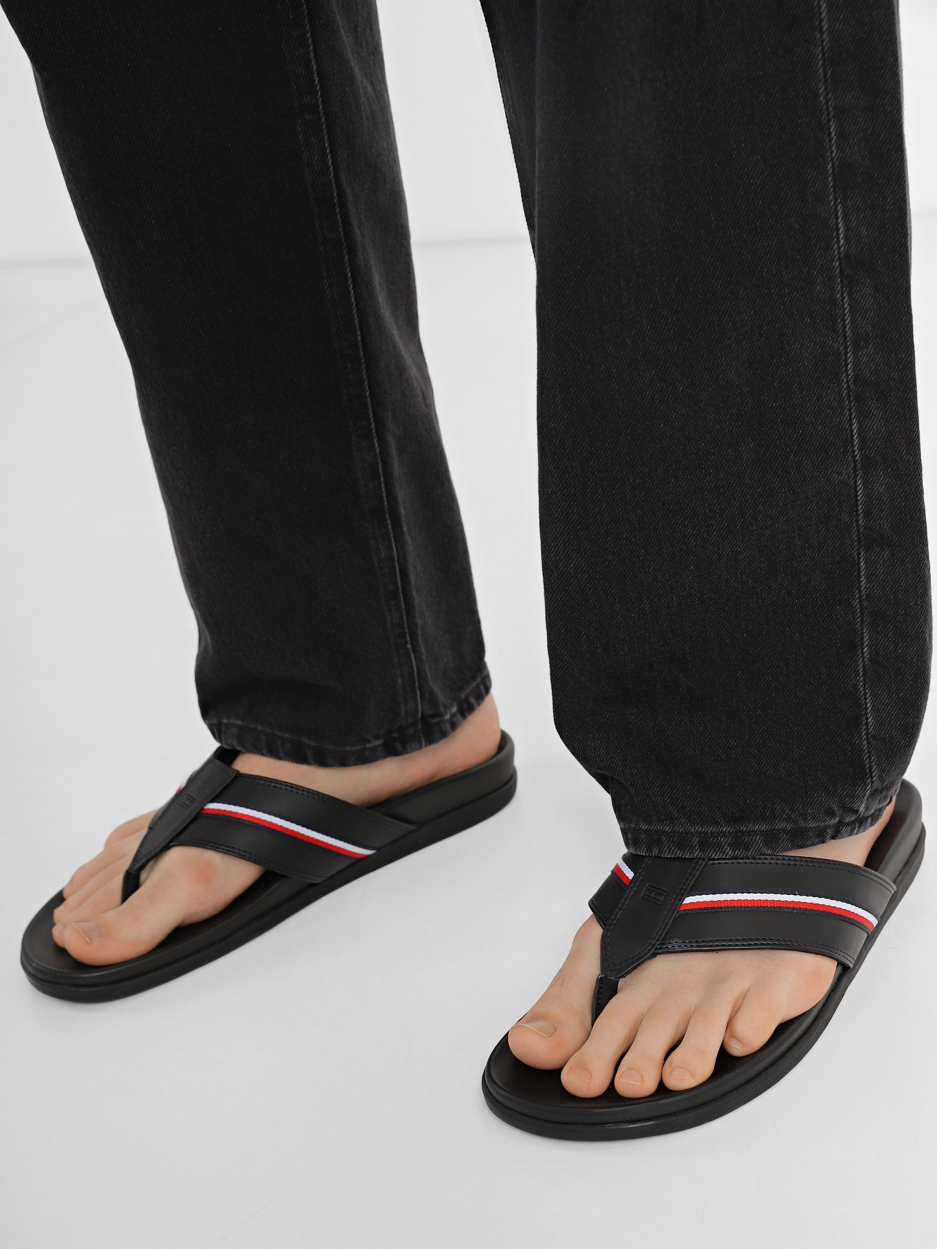 В'єтнамки Tommy Hilfiger модель FM0FM04460-BDS Фото