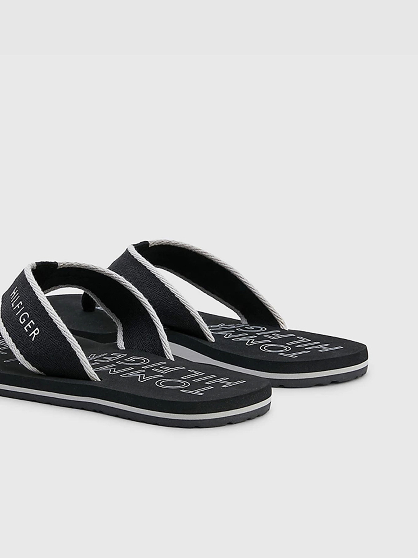 Вьетнамки Tommy Hilfiger модель FM0FM04469-BDS Фото