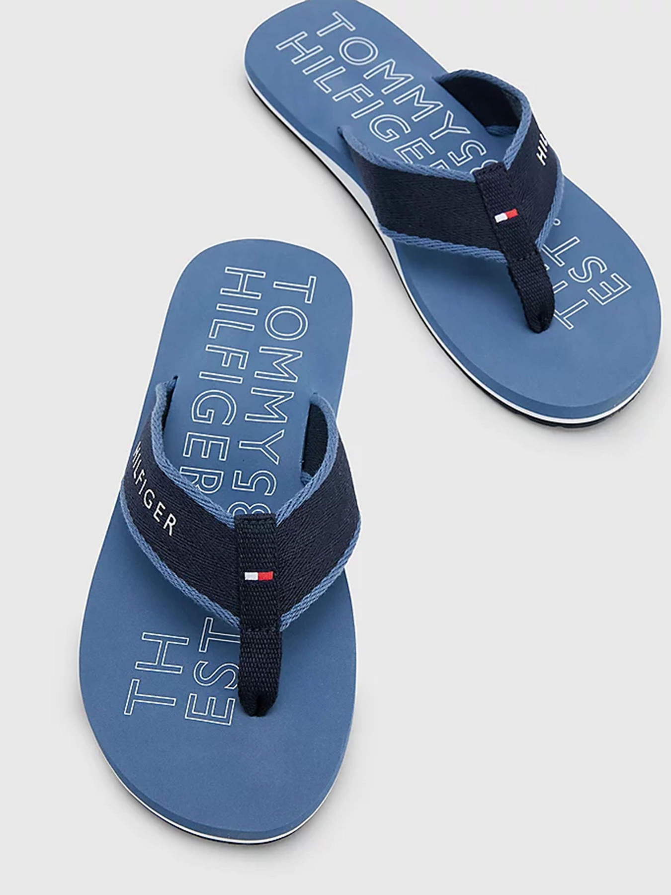 Вьетнамки Tommy Hilfiger модель FM0FM04469-DBX Фото