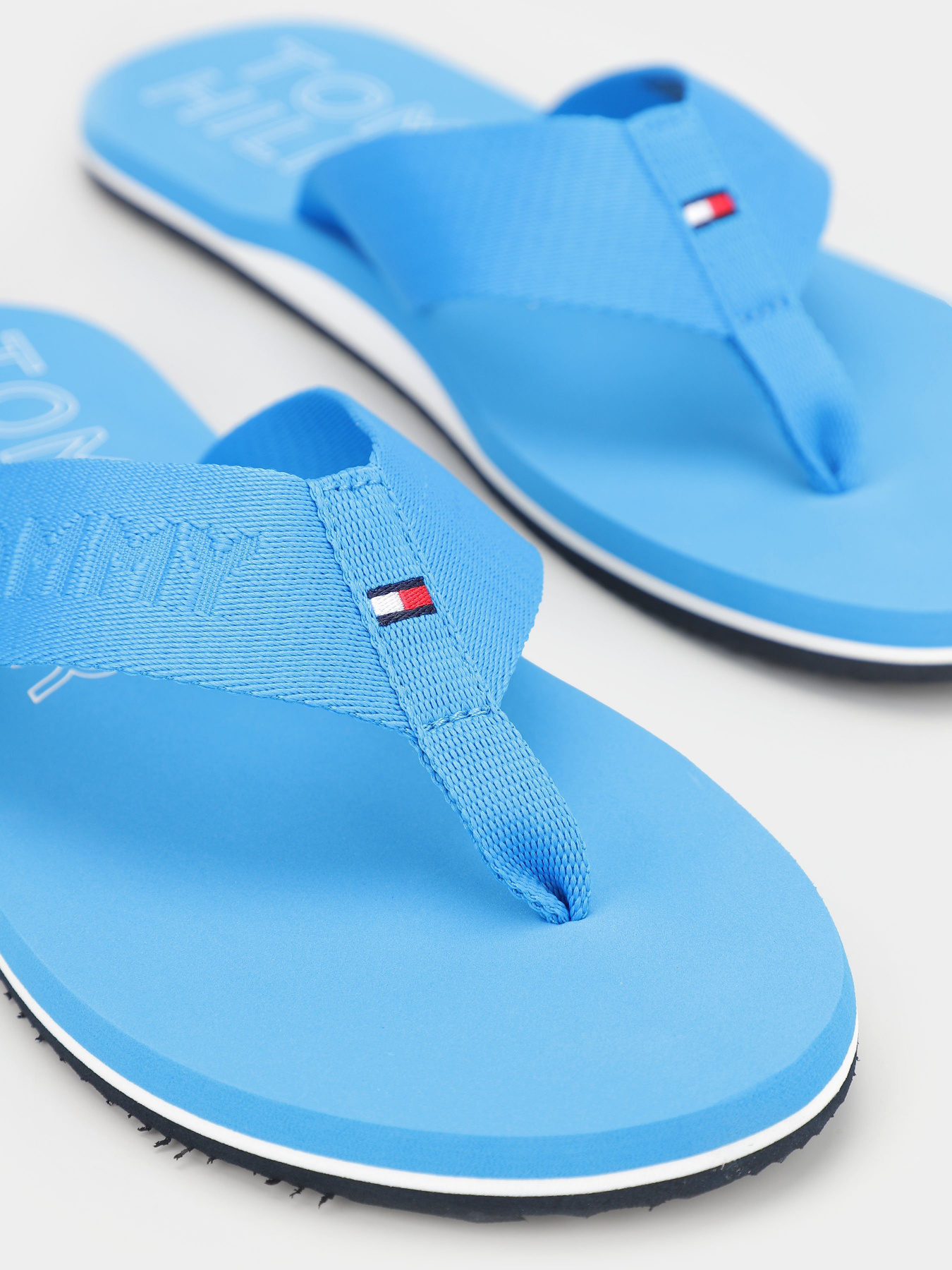 Вьетнамки Tommy Hilfiger модель FM0FM04472-CZW Фото