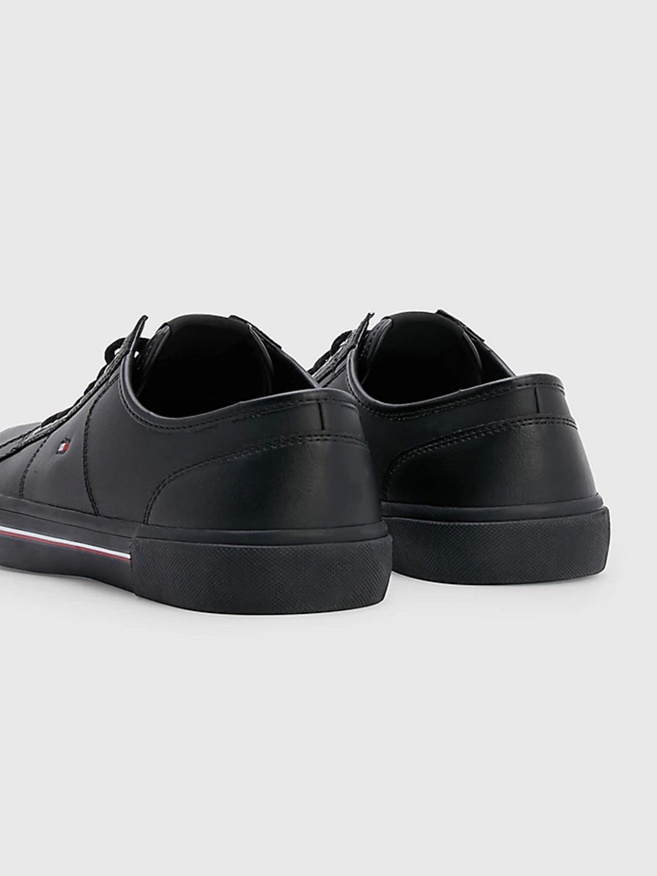 Кеды низкие Tommy Hilfiger модель FM0FM04561-BDS Фото