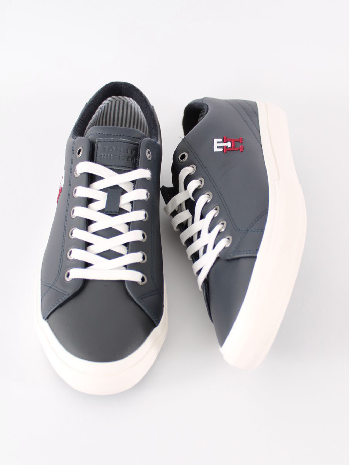 Кеды низкие Tommy Hilfiger модель FM0FM04740-DW5 Фото