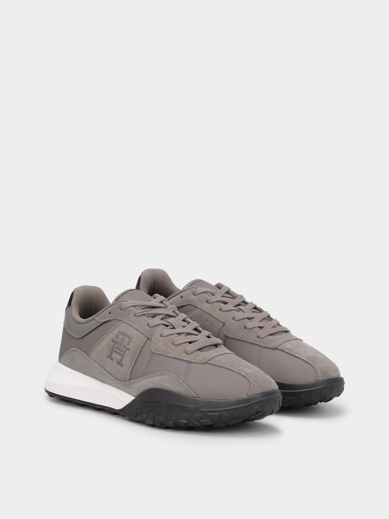 Кроссовки Tommy Hilfiger RETRO MODERN REPREVE® модель FM0FM04703-PRB Фото