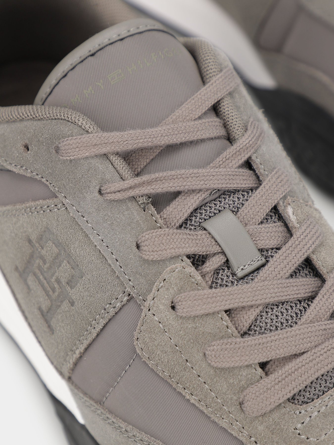 Кросівки повсякденні Tommy Hilfiger RETRO MODERN REPREVE® модель FM0FM04703-PRB Фото