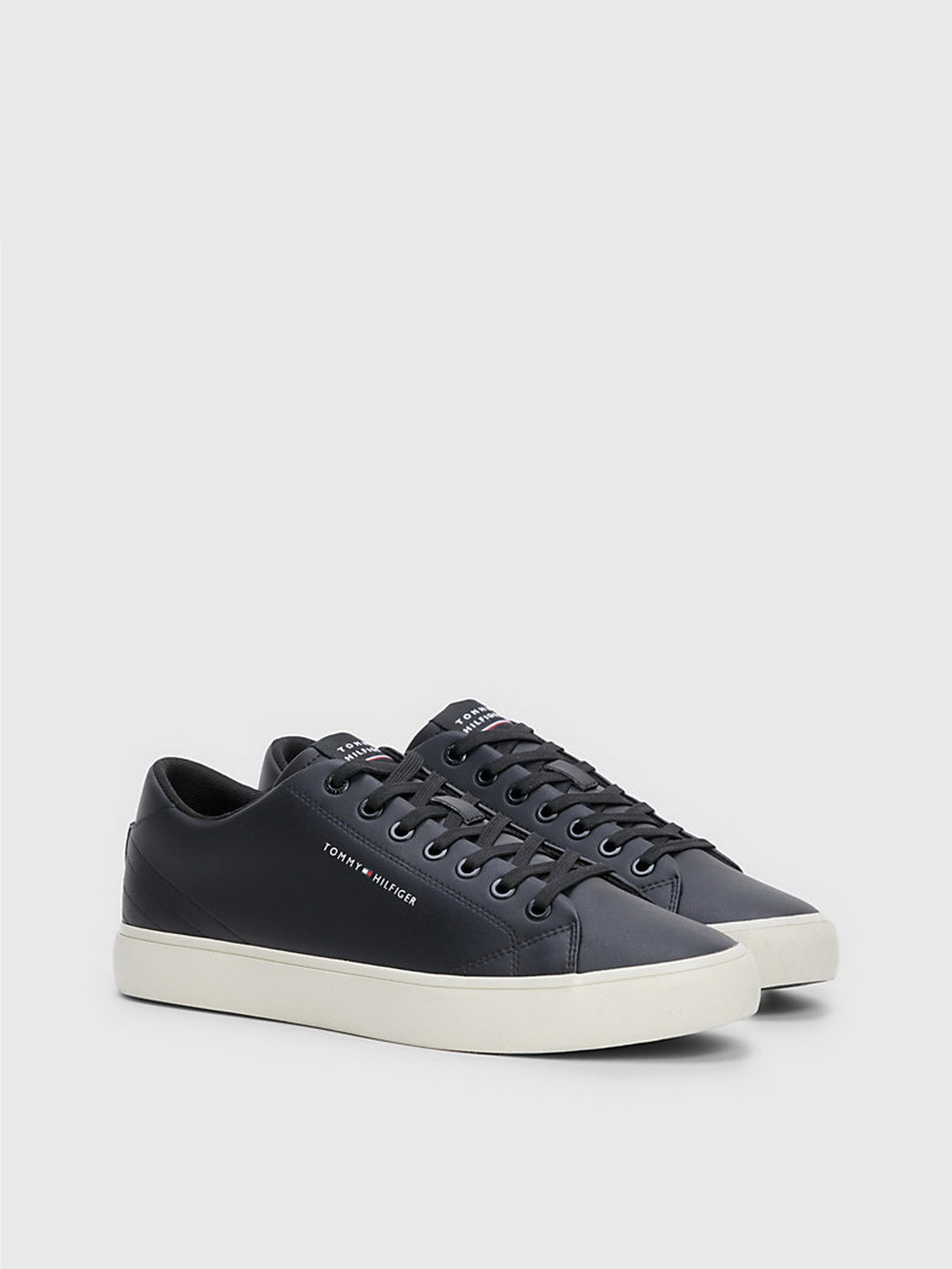 Кеди низькі Tommy Hilfiger LOGO LACE-UP модель FM0FM04687-BDS Фото